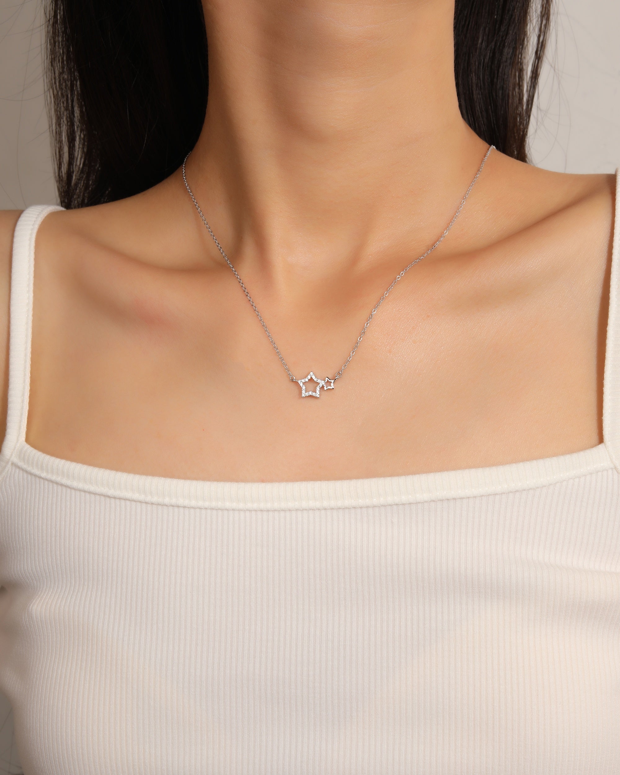Collar sencillo de estrellas con circonia blanca 45+5cm en rodizado