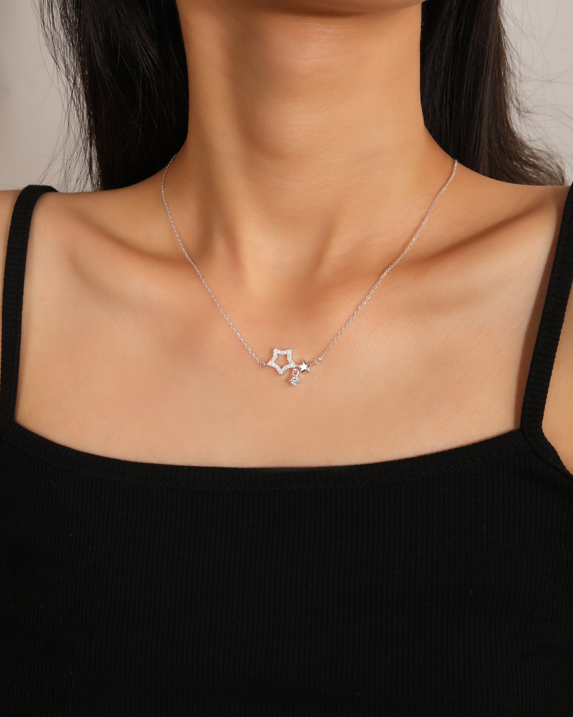 Collar sencillo de estrellas con circonias blanca 45+5cm en plateado