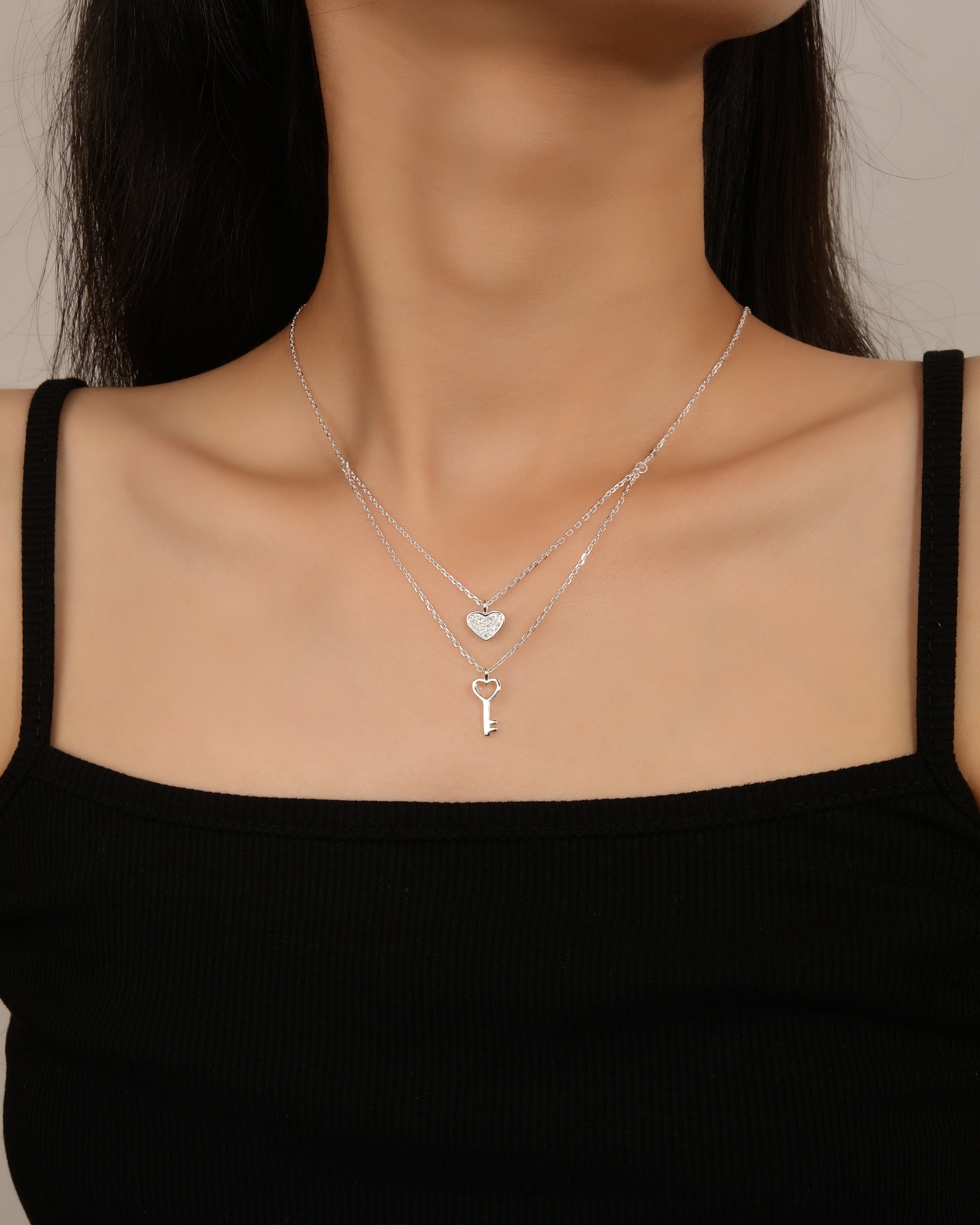 Collar de llave y corazon con circonias blanca 45+5cm en plateado