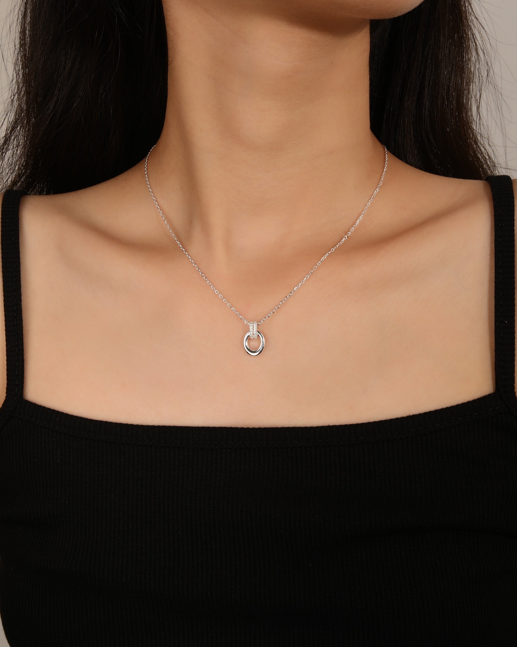 Collar con colgante liso y circonias blanca 45+5cm en plateado