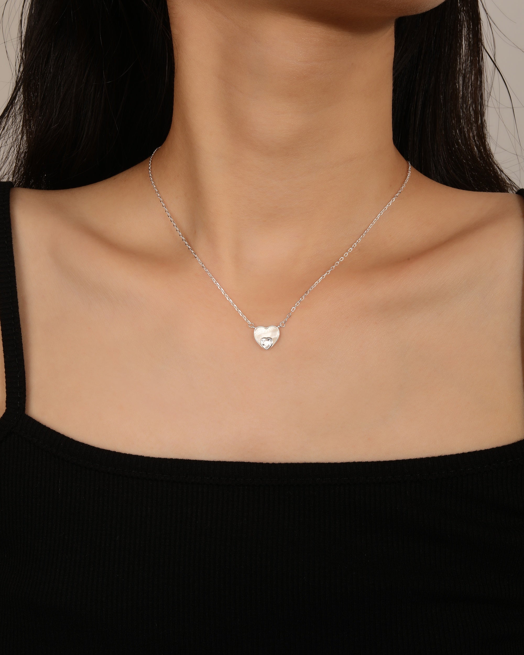 Collar corazon madre perla con circonia blanca 45+5cm en plateado