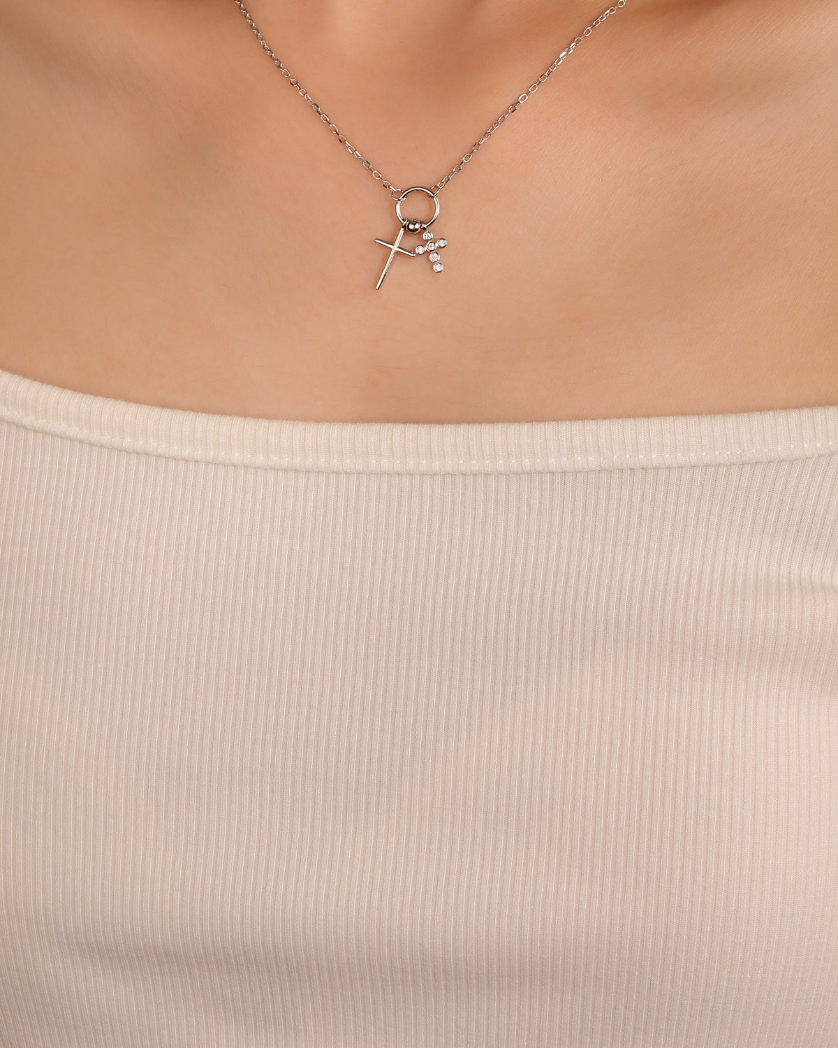 Collar sencillo de Cruces con circonia blanca 45+5cm en rodizado