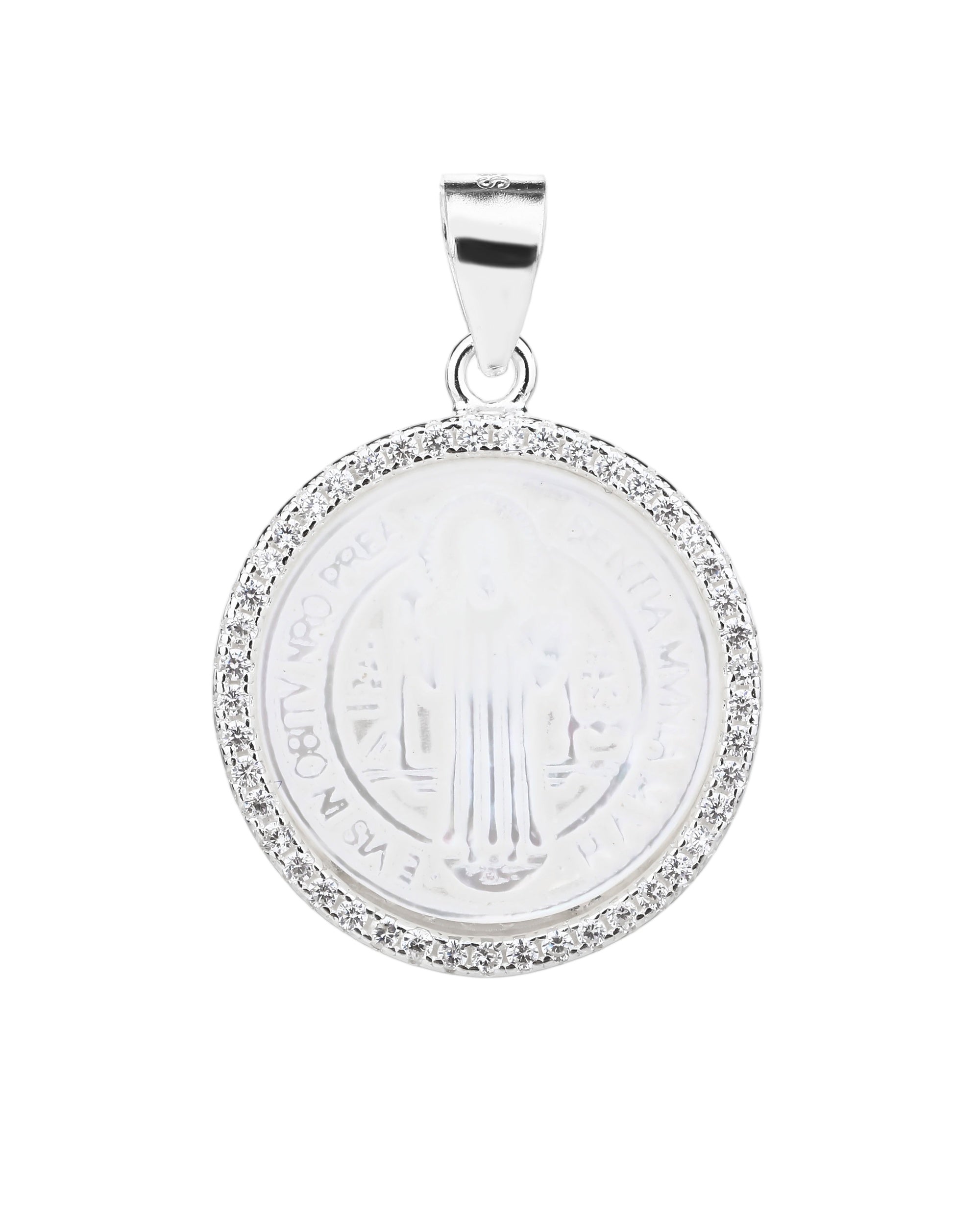 Medalla con madre perla de San Benito biselado de circonias blanca en plateado