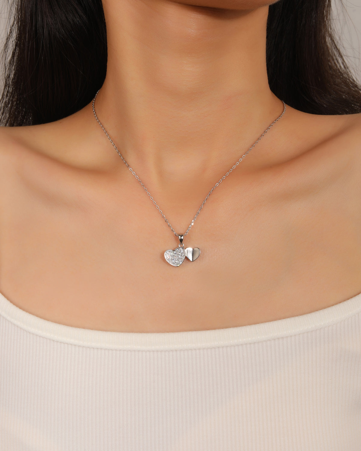 Dije de corazones liso y con circonias blanca en rodizado