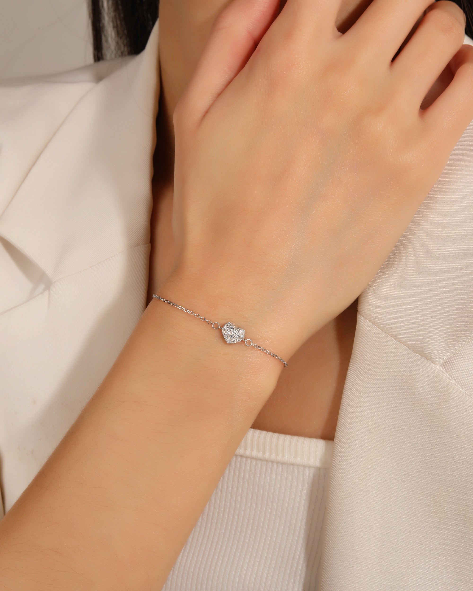 Pulsera sencilla de corazon con circonia blanca 17+3cm en rodizado