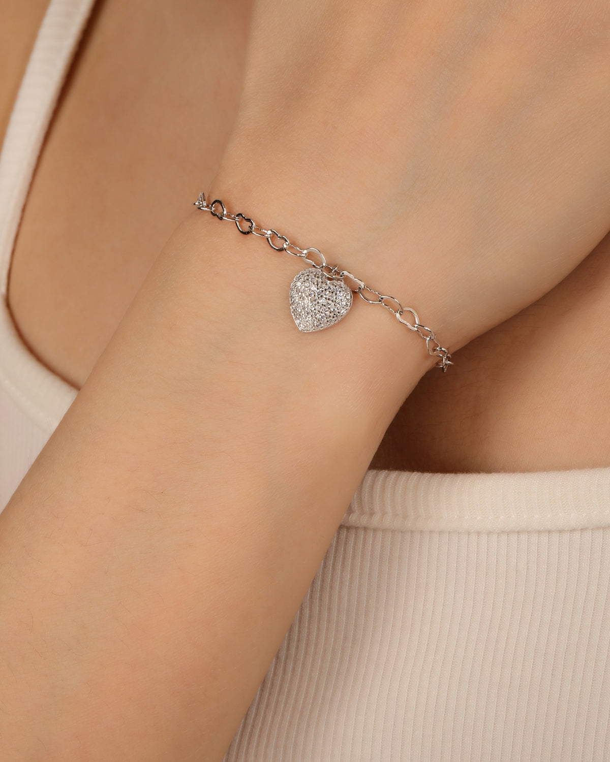Pulsera sencilla de corazon con circonia blanca 17+3cm en rodizado