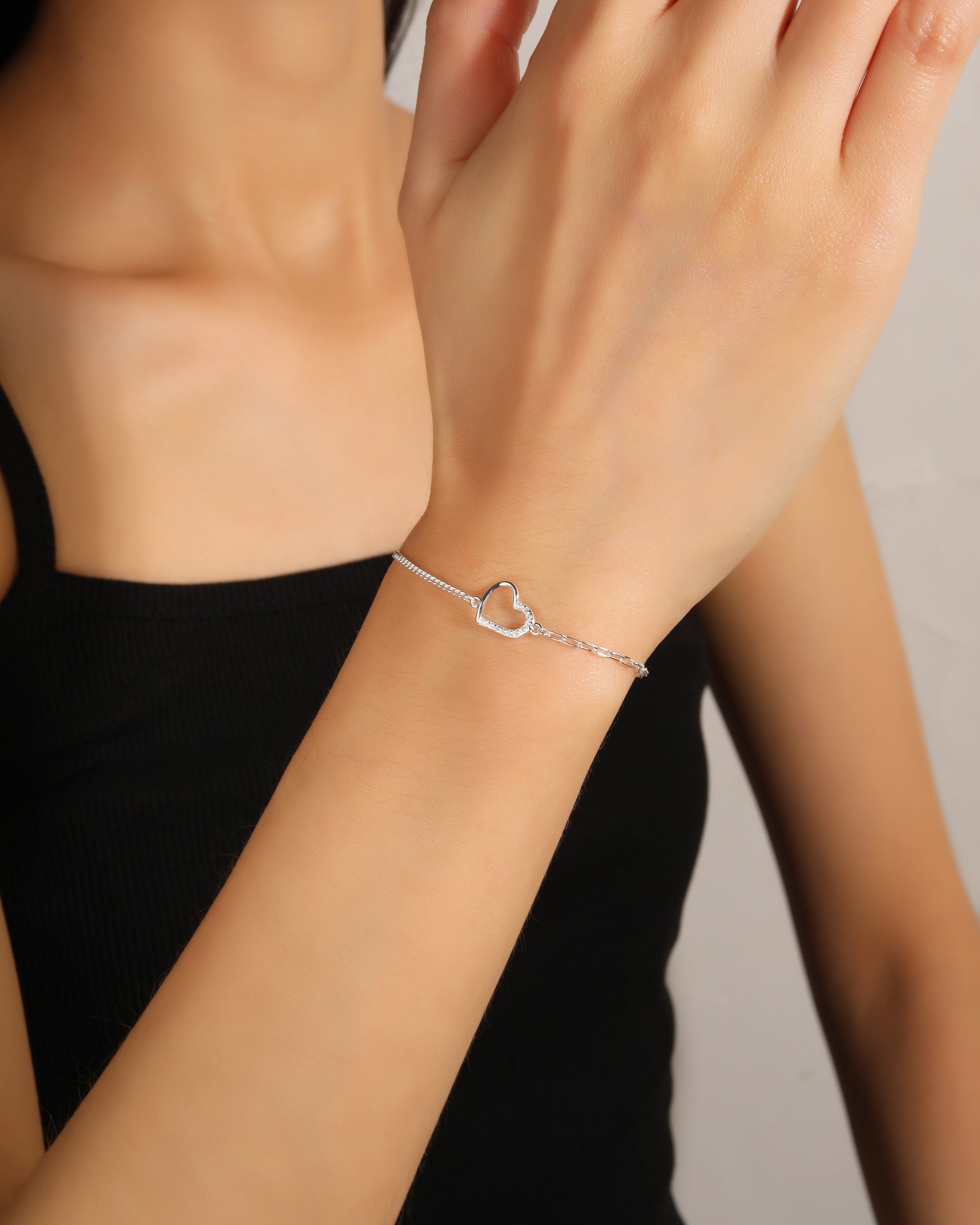 Pulsera sencilla de corazon con circonia blanca 17+3cm en plateado