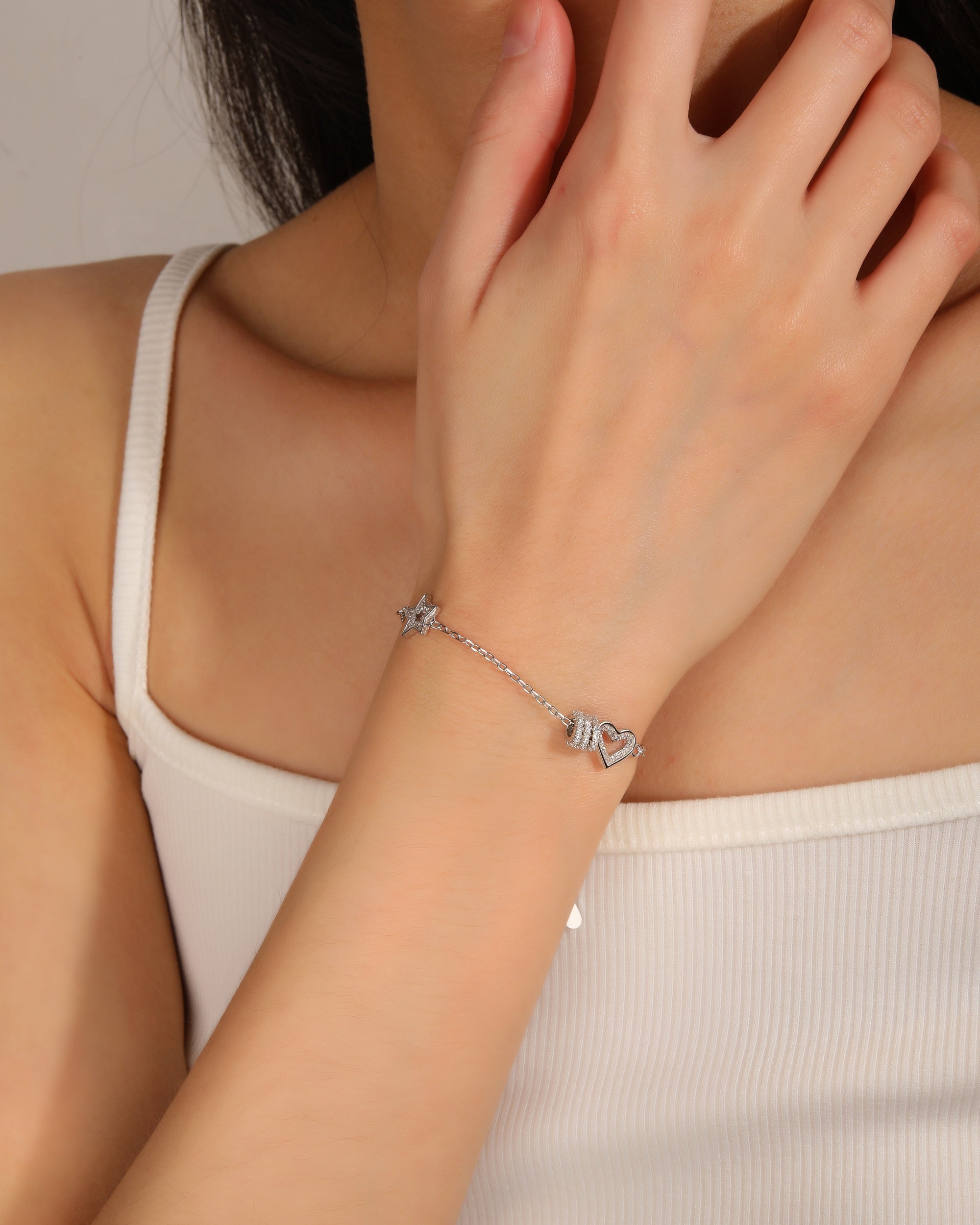 Pulsera sencilla de estrella con circonia blanca 17+3cm en rodizado