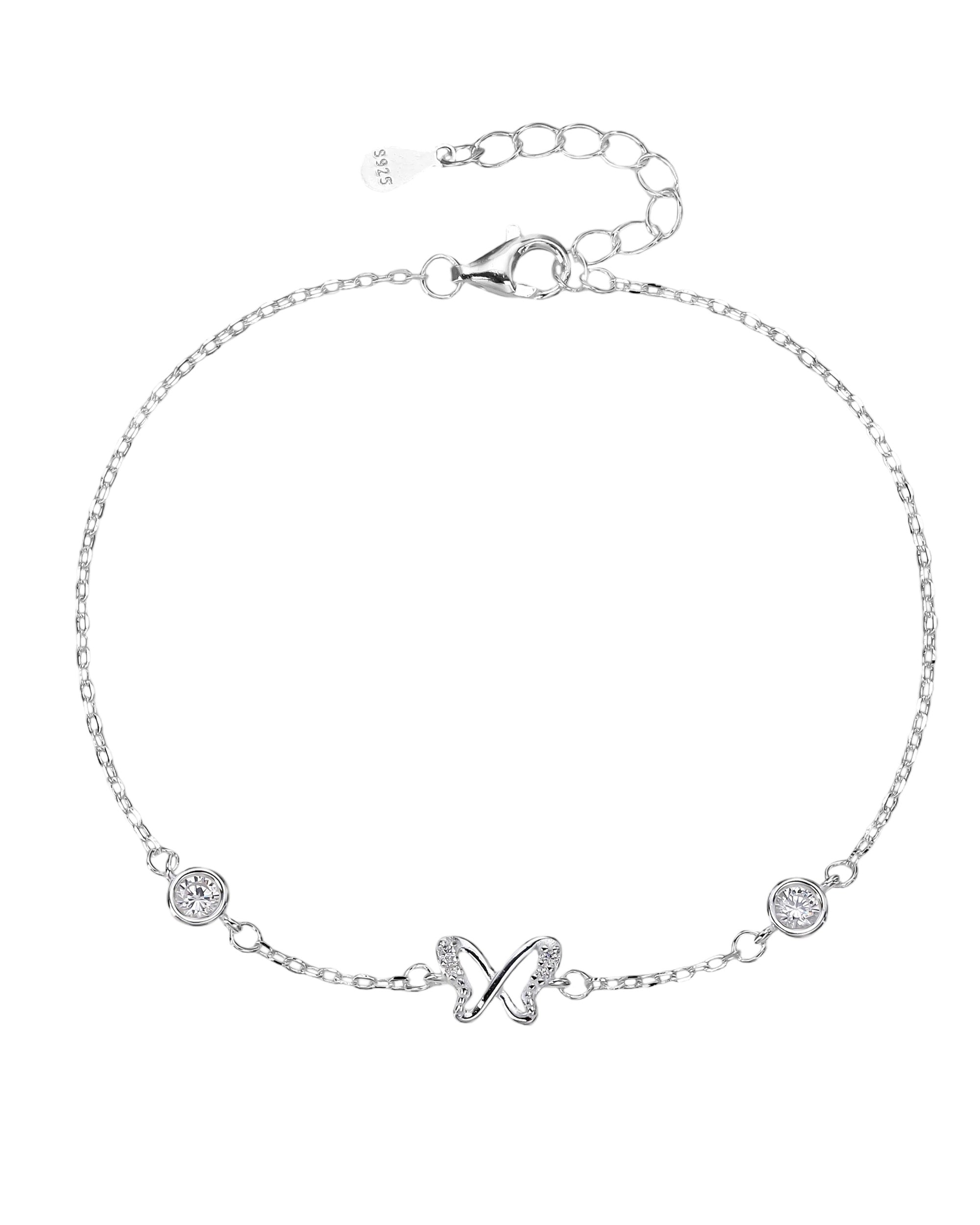 Pulsera sencilla de mariposa y circonias biceladas blancas en plateado