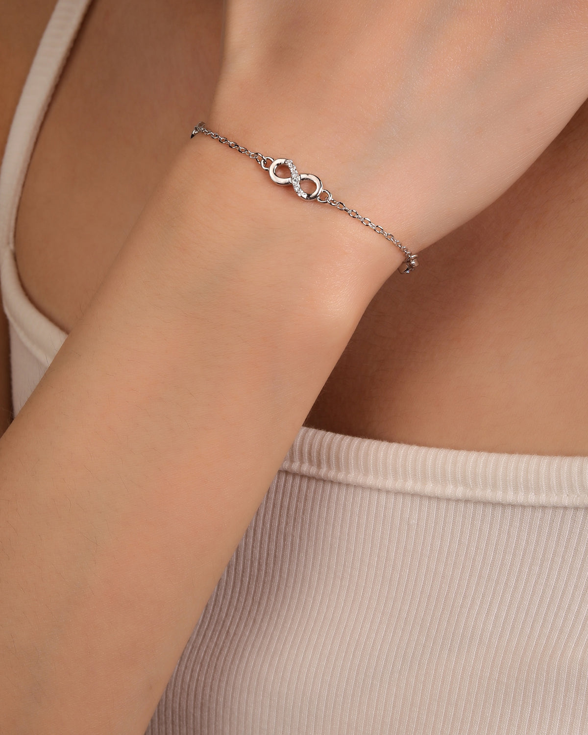 Pulsera sencilla de infinito con circonia blanca 17+3cm en rodizado