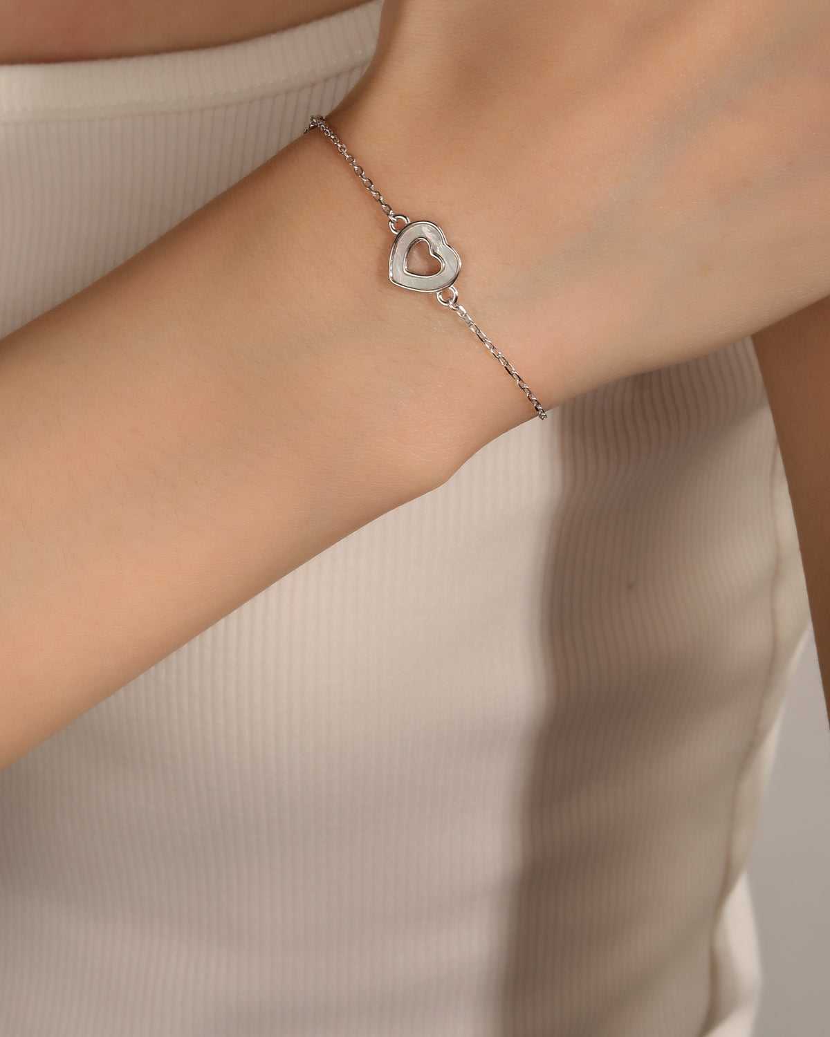 Pulsera sencilla de corazon con circonia blanca 17+3cm en rodizado