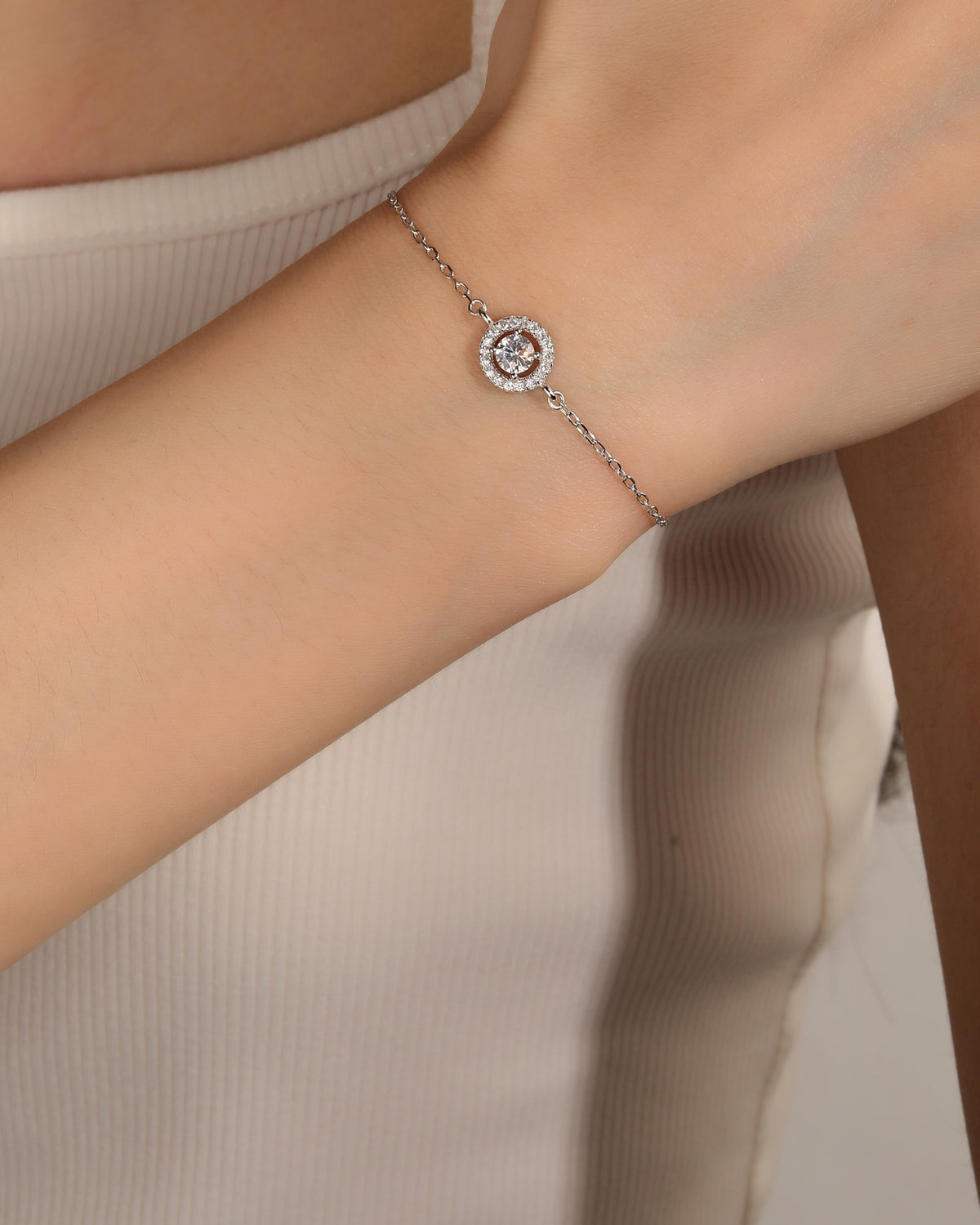 Pulsera sencilla de circulo halo con circonia blanca 17+3cm en rodizado