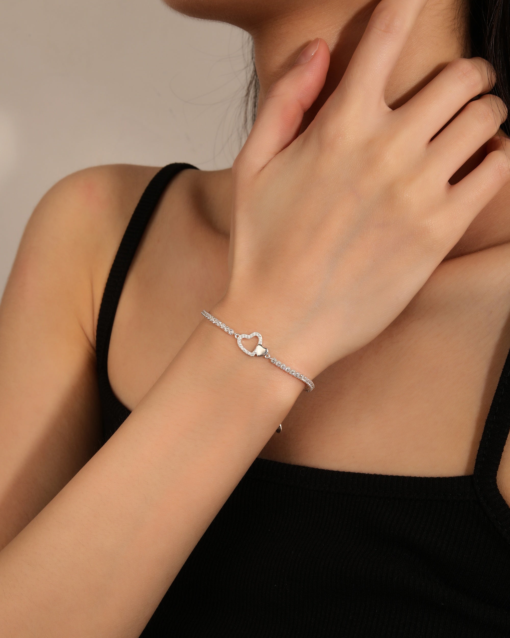 Pulsera tenis de corazon con circonia blanca de 17+3cm en plateado