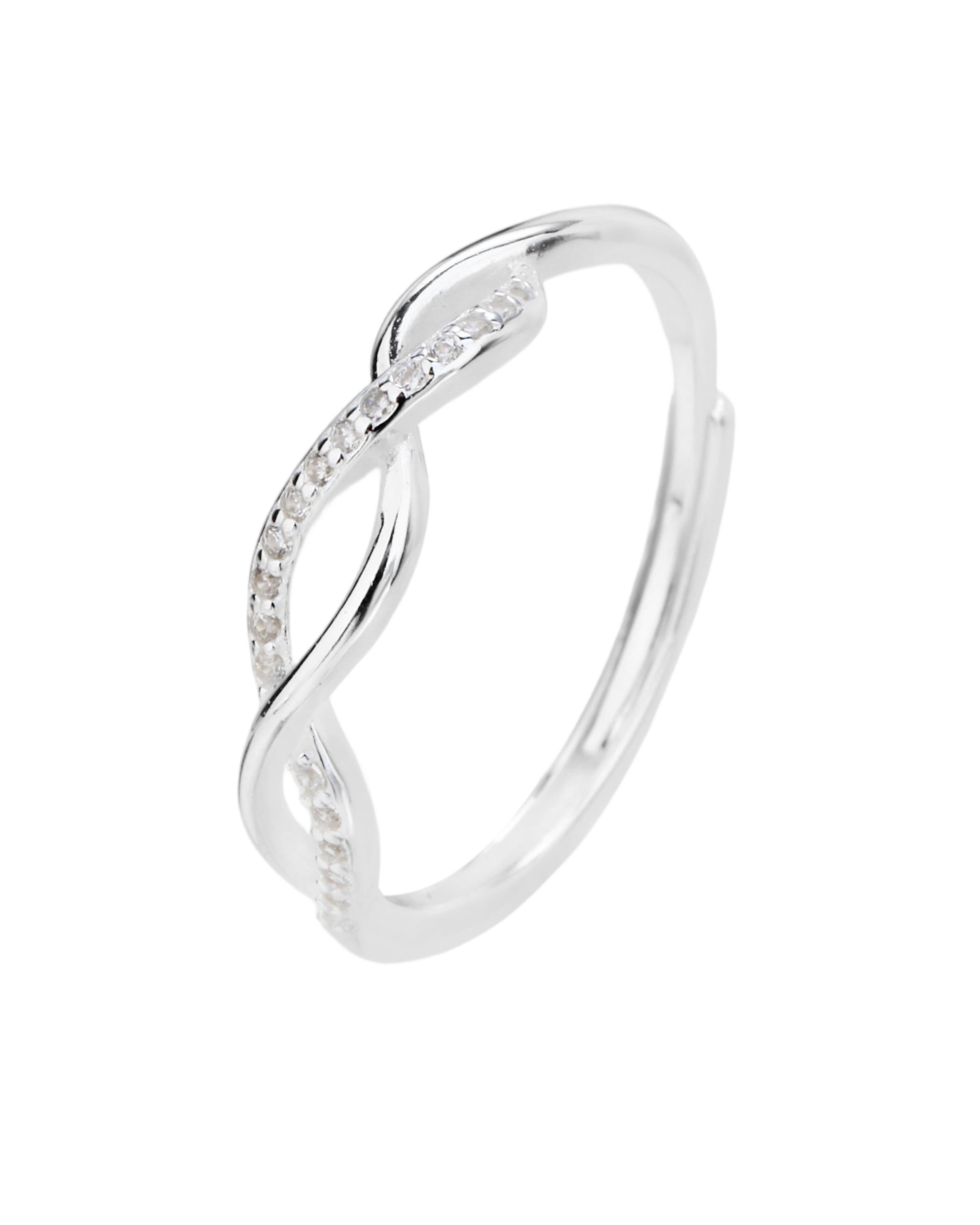 Anillo ajustable de entrelazado con circonia blanca en plateado