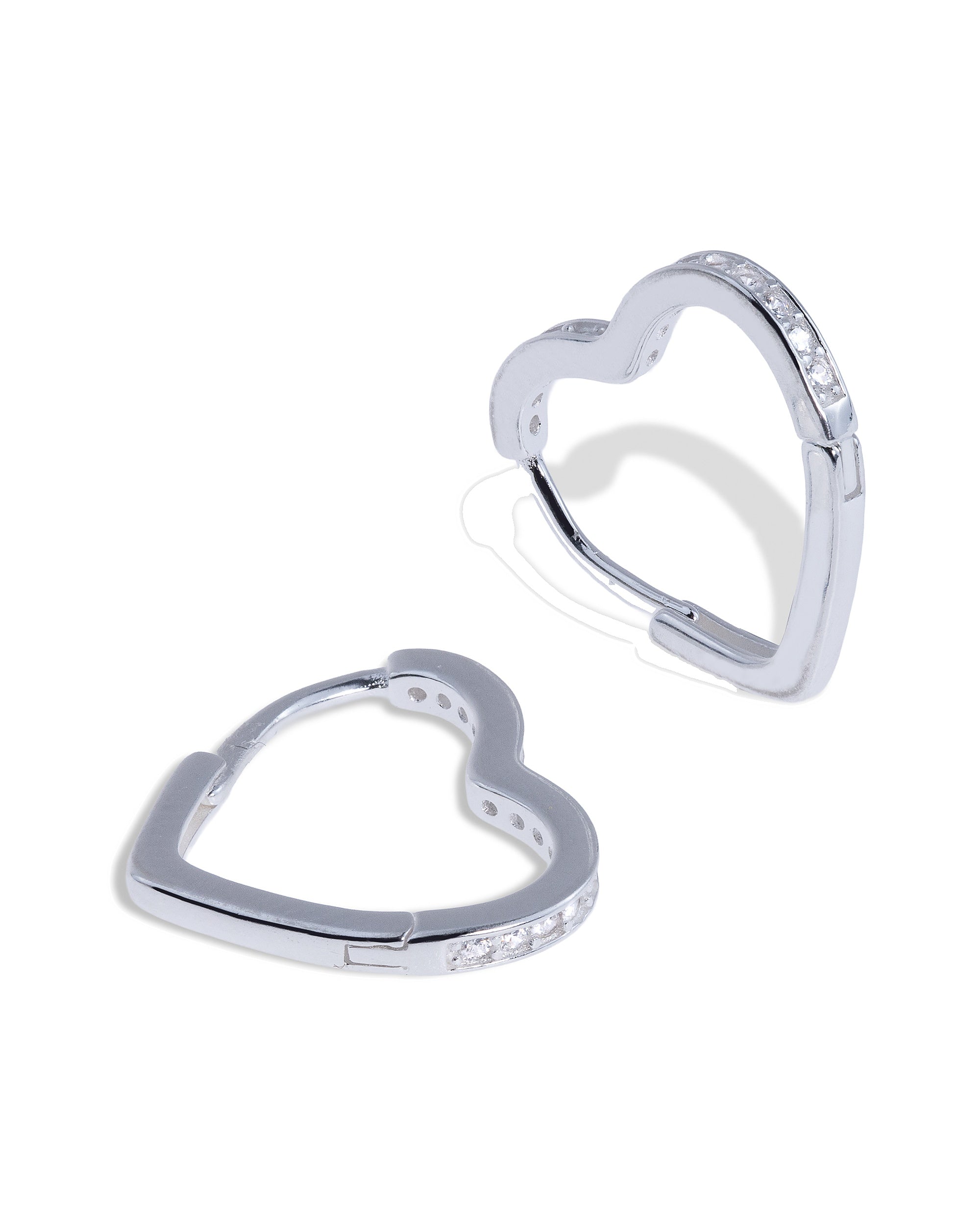 Huggies de corazon con circonia blanca en plateado