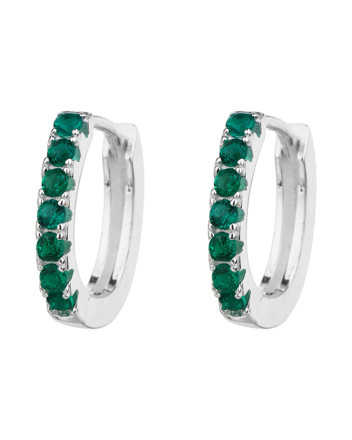 Huggie oval con circonias 13mm en plateado