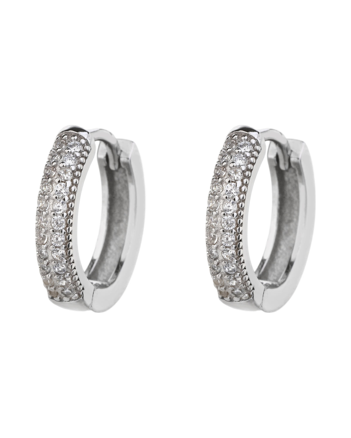 Huggie ovalada con doble hilera de circonias 13mm en rodizado