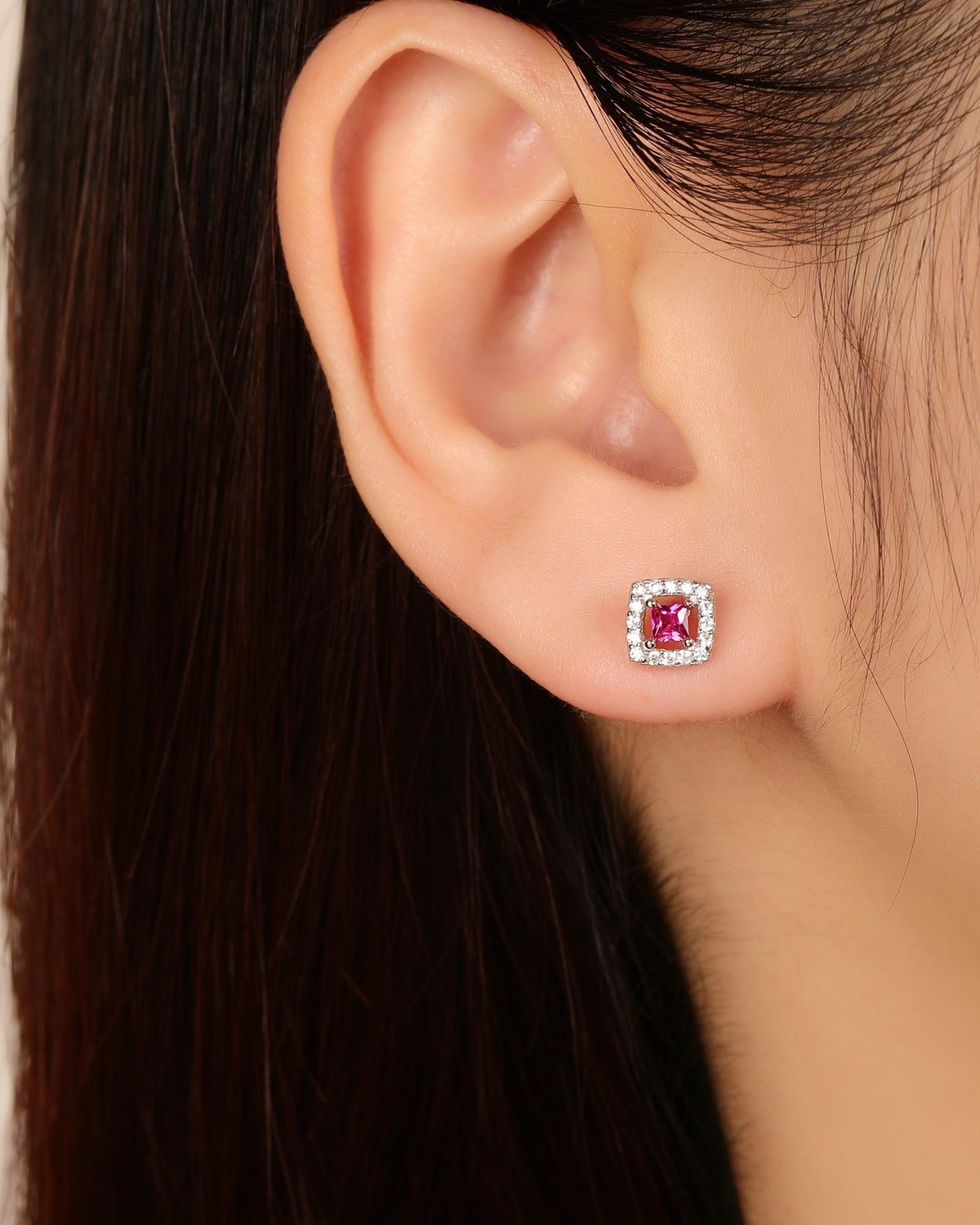 Arete halo cuadrado con circonia cuadrada central 6mm en rodizado