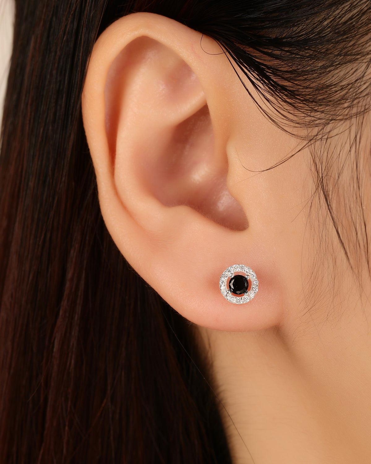 Arete halo redondo con circonia redonda 7mm en plateado