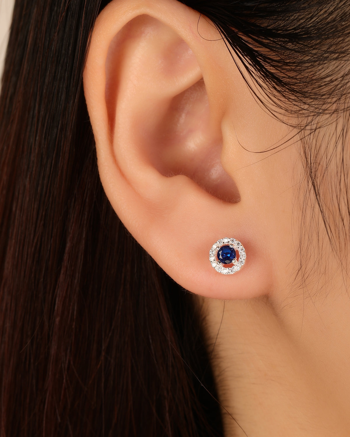 Arete halo redondo con circonia redonda 7mm en plateado