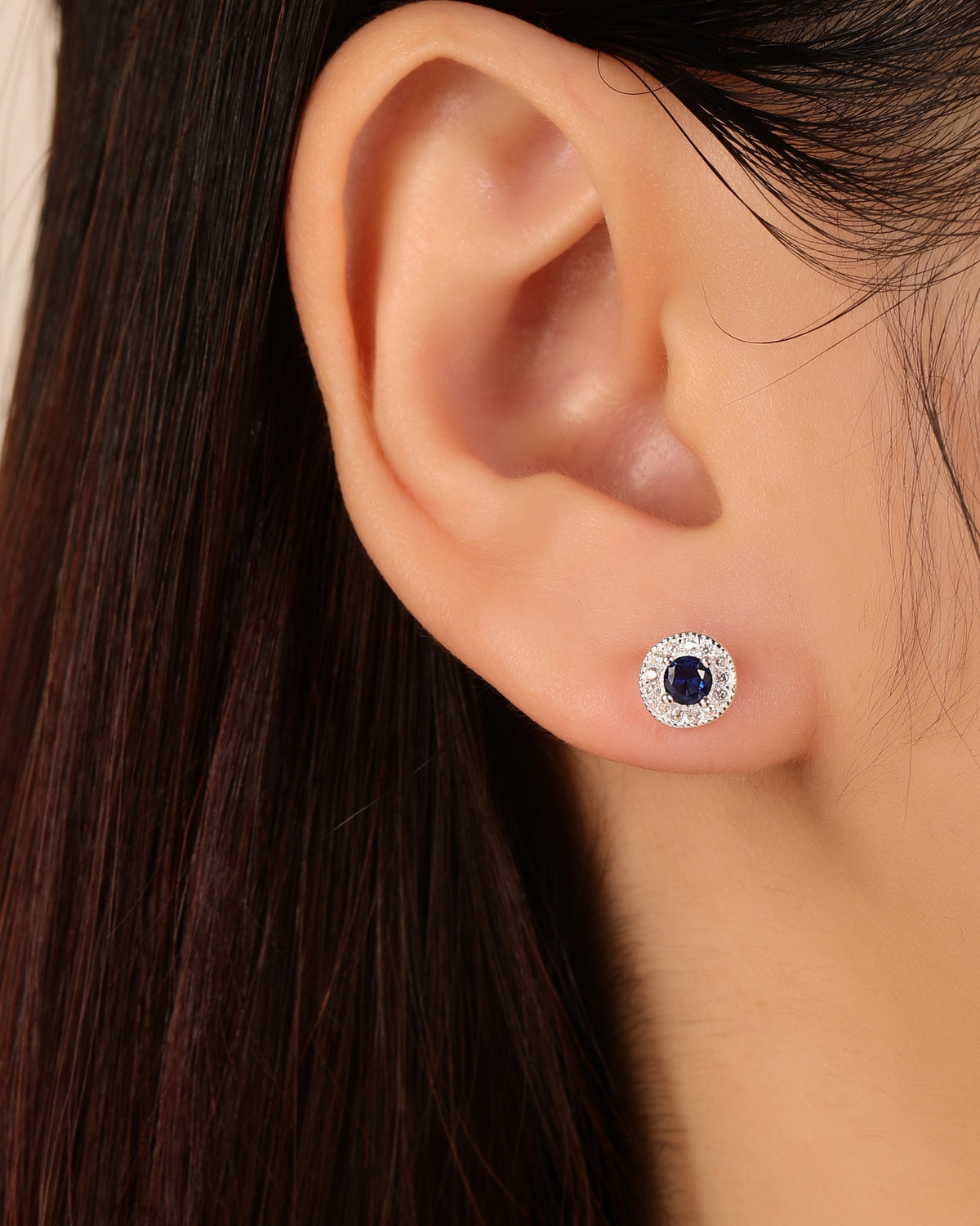 Arete halo con circonia central redonda 7mm en plateado