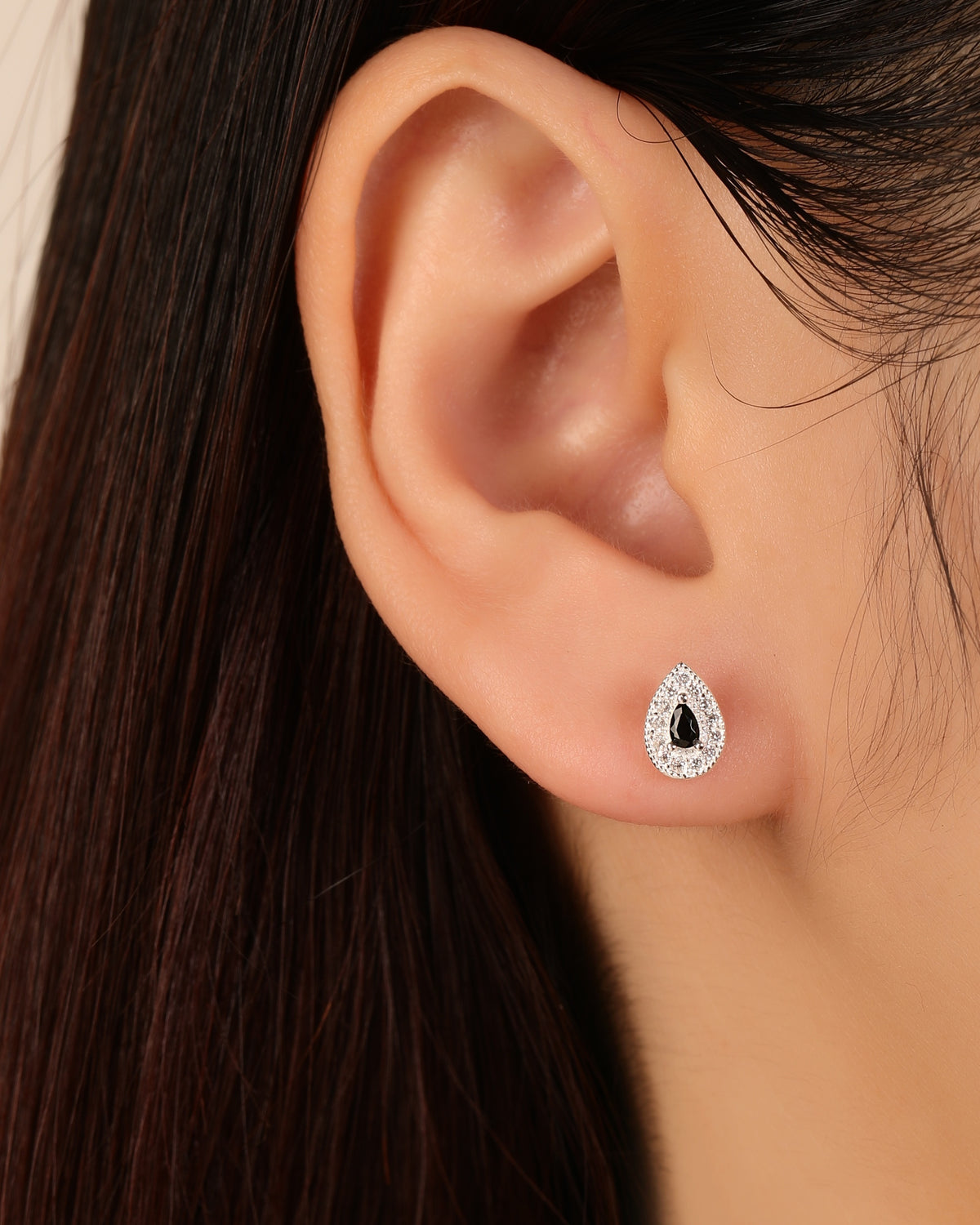 Arete halo gota con circonia gota central 8mm en plateado