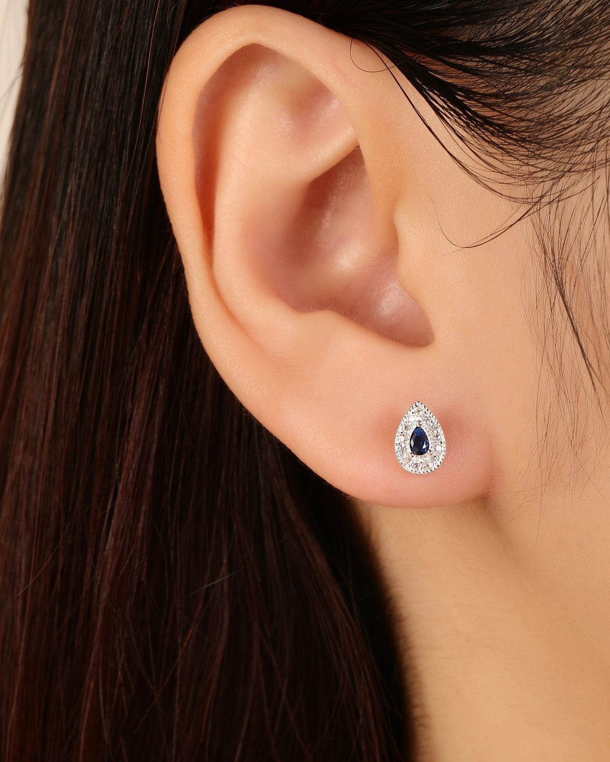 Arete halo gota con circonia gota central 8mm en plateado