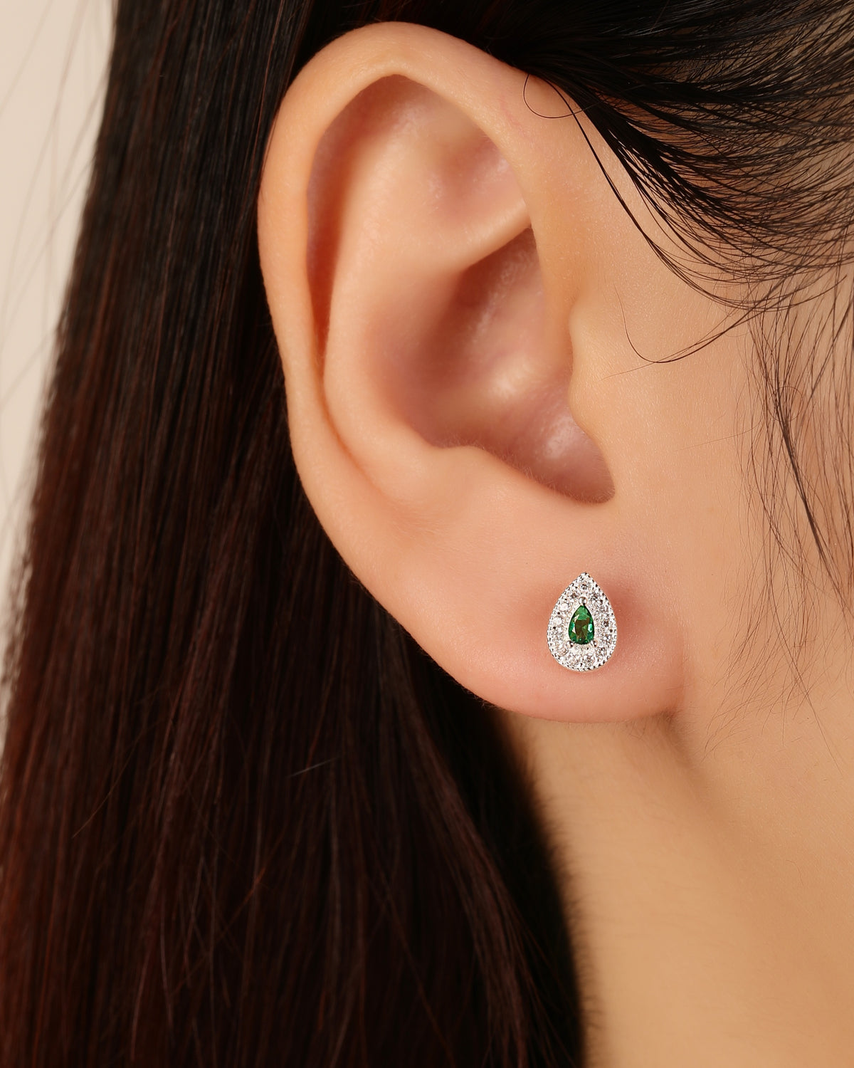 Arete halo gota con circonia gota central 8mm en plateado