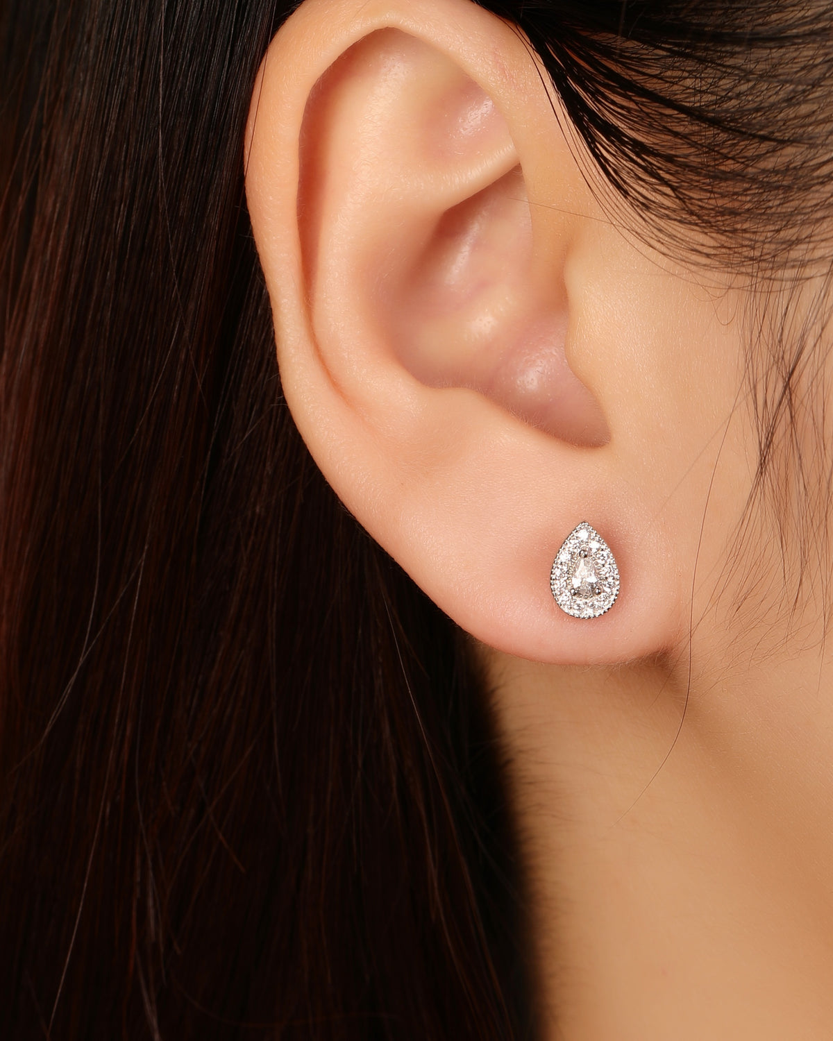 Arete halo gota con circonia gota central 8mm en rodizado