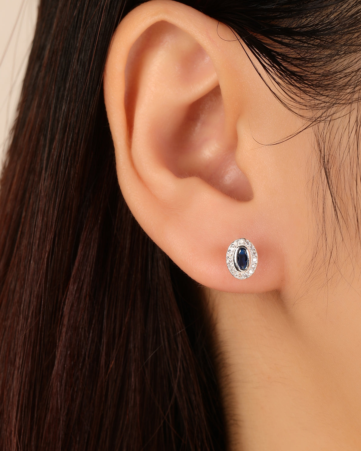Arete halo ovalado con circonia oval 7mm en plateado