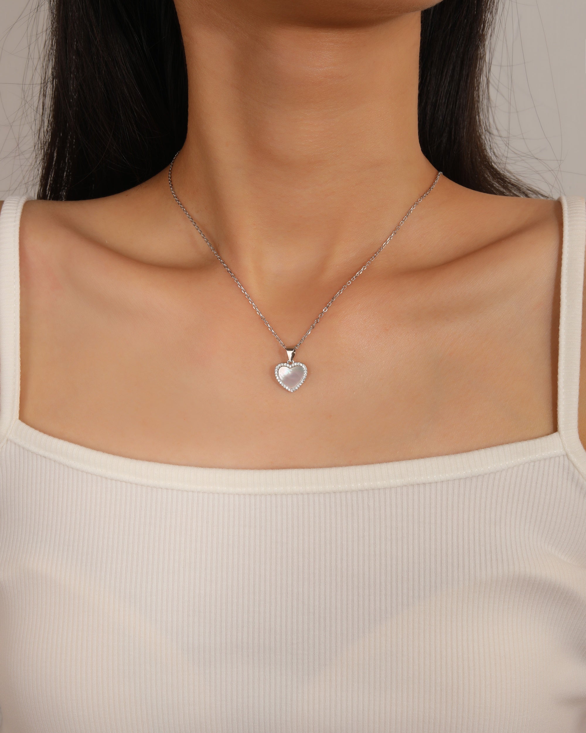 Collar sencillo de corazon madre perla biselado con circonias 45+5cm en rodizado
