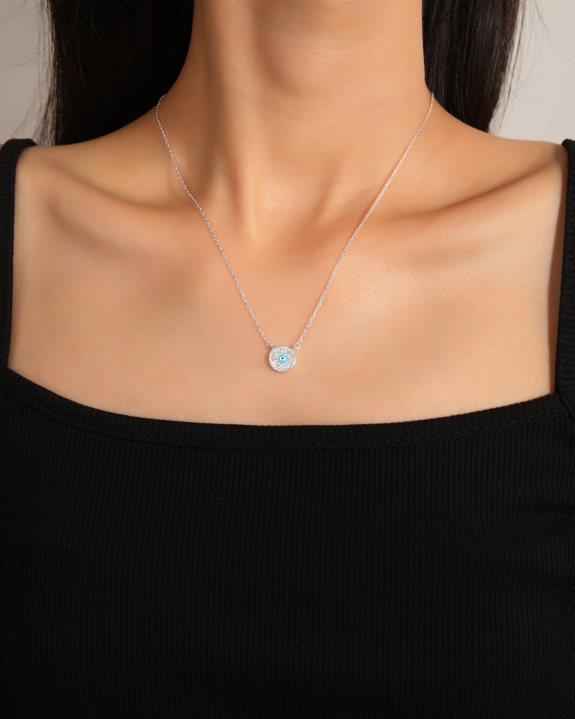 Collar sencillo con ojitos 45+5cm en plateado