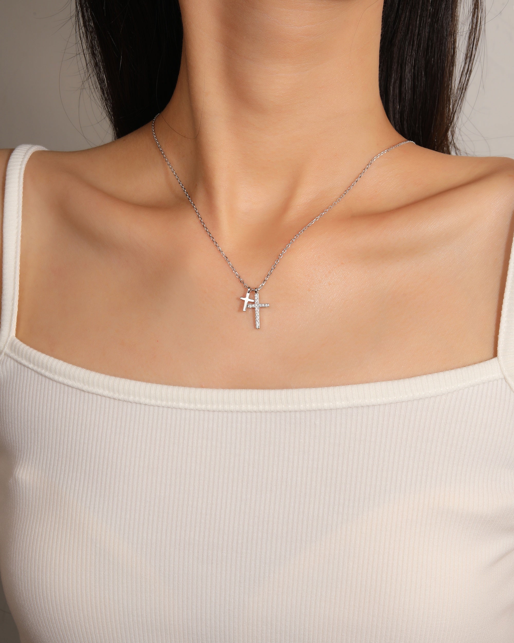 Collar doble de cruces con circonia blanca 45+5cm en rodizado
