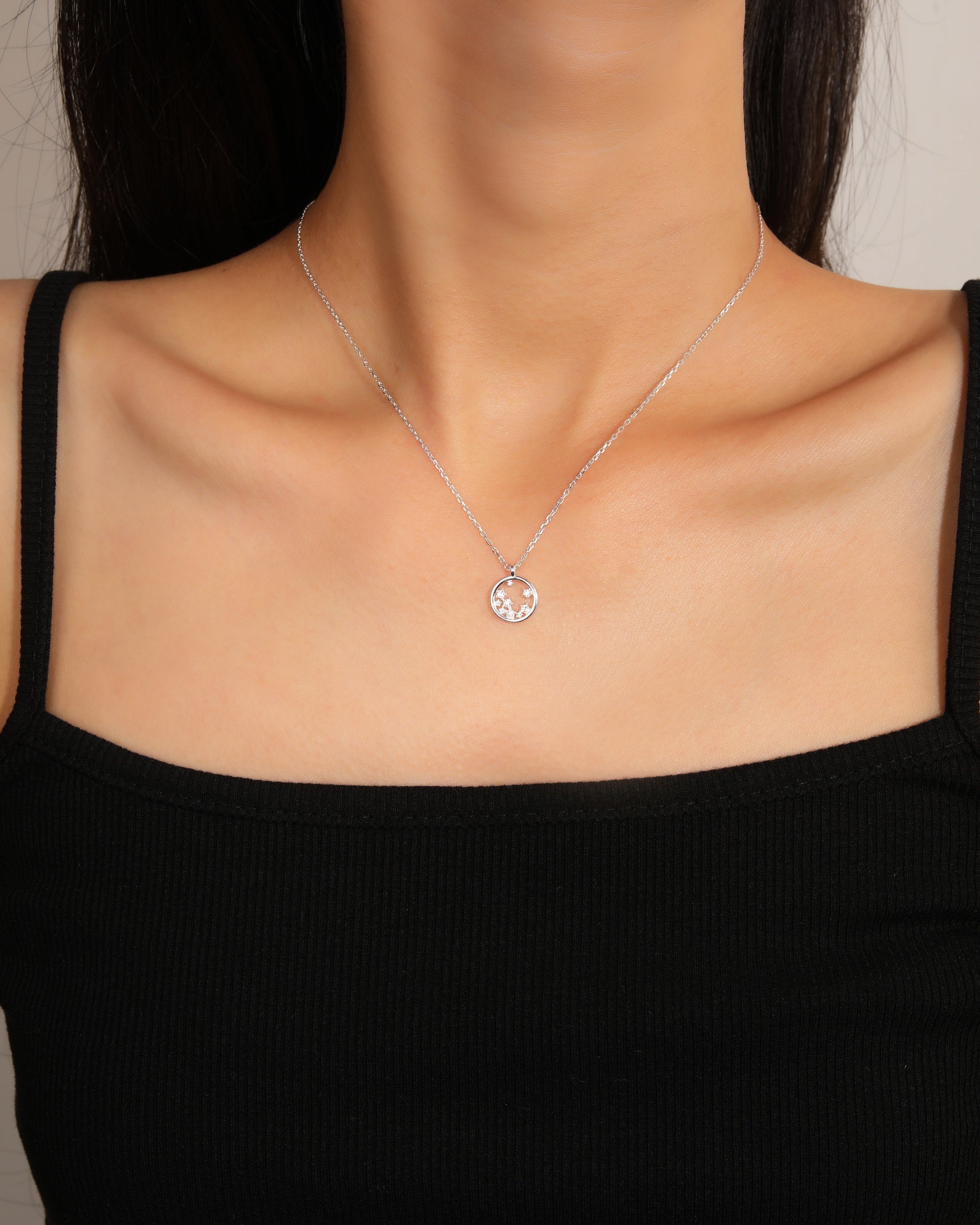 Collar sencillo de estrellas con circonia blanca 45+5cm en plateado