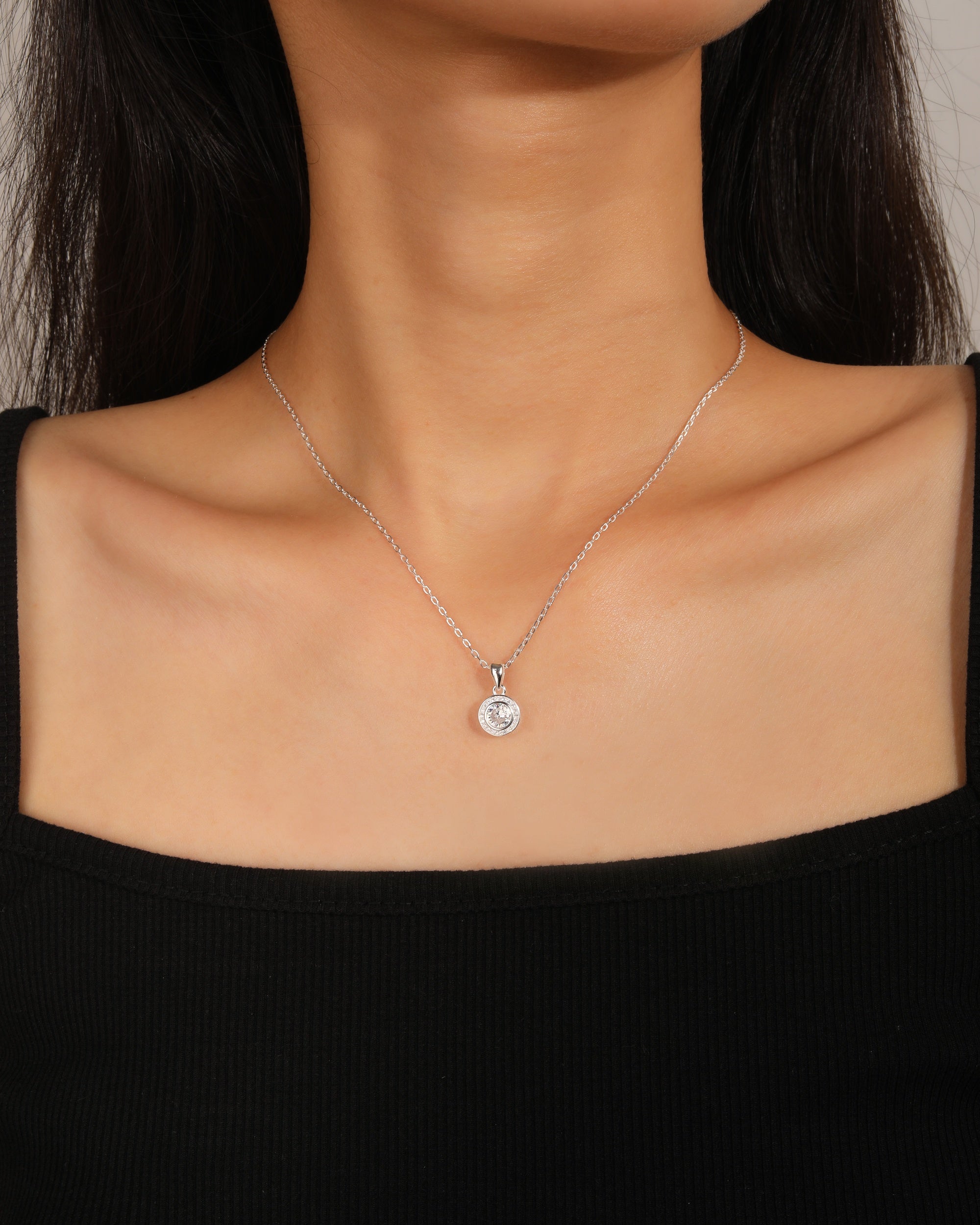 Collar sencillo redondo con circonias blanca 45+5cm en plateado