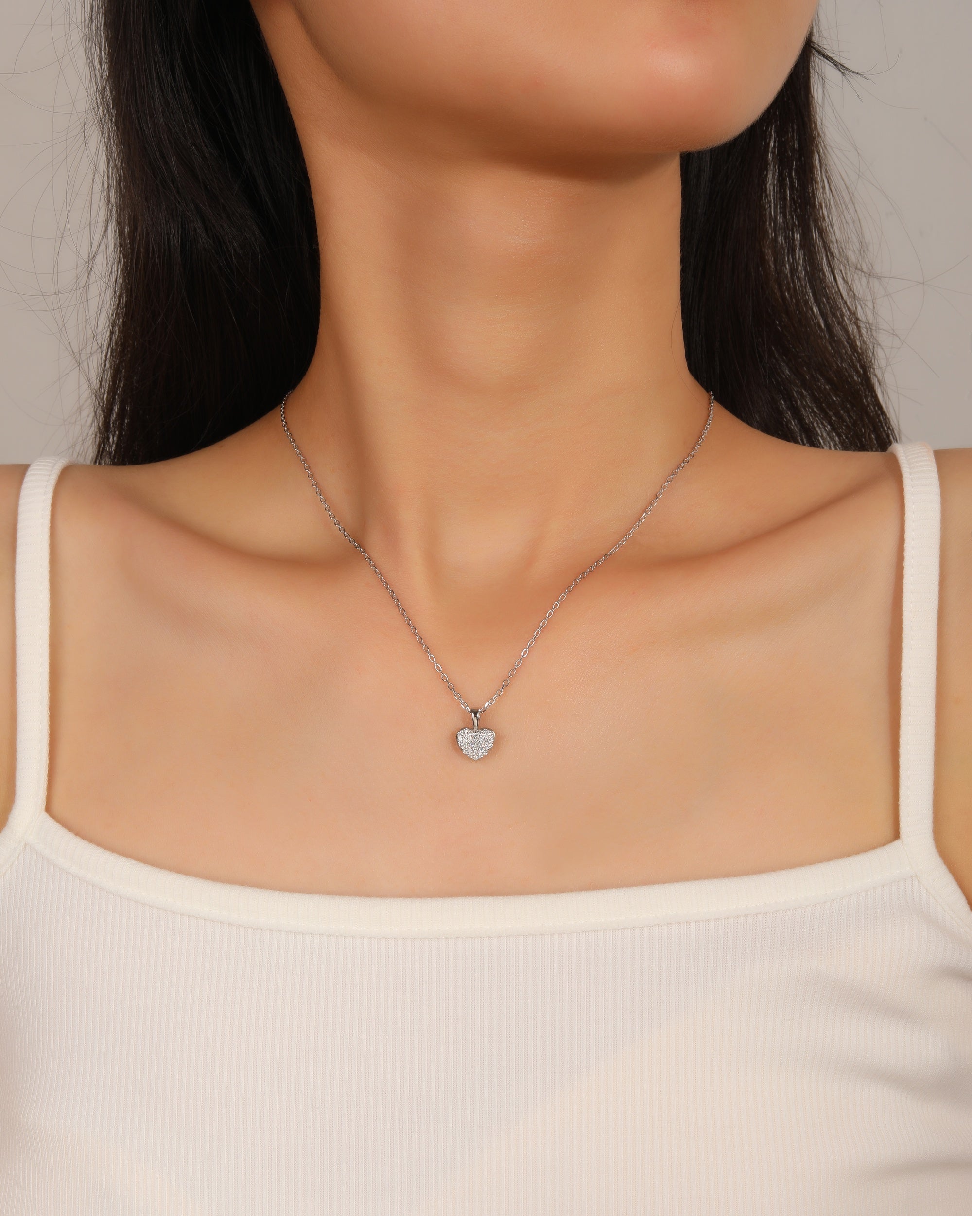 Collar sencillo de corazon con circonias blanca 45+5cm en rodizado
