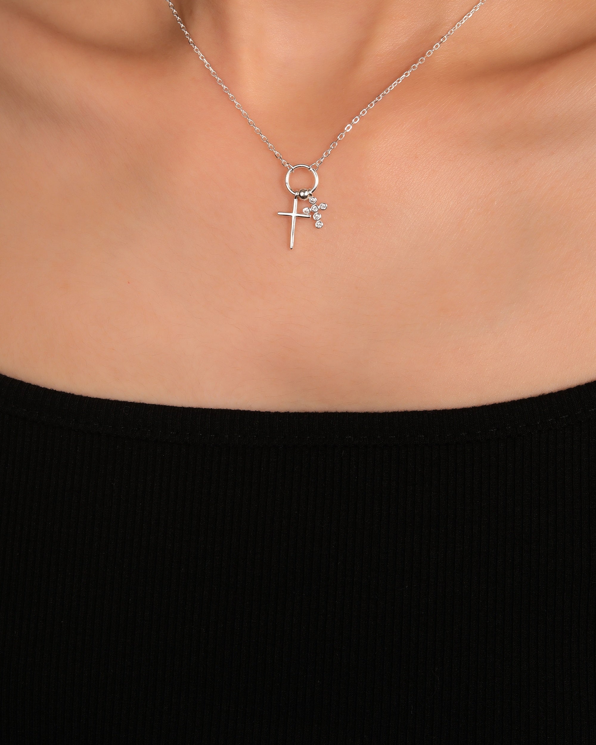 Collar sencillo de Cruces con circonia blanca 45+5cm en plateado