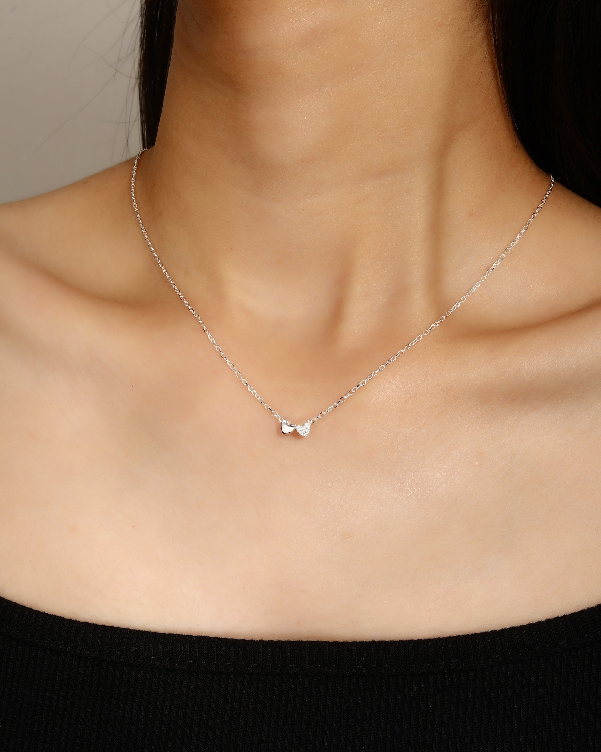 Collar de corazones con circonia blanca de 45+5cm en plateado