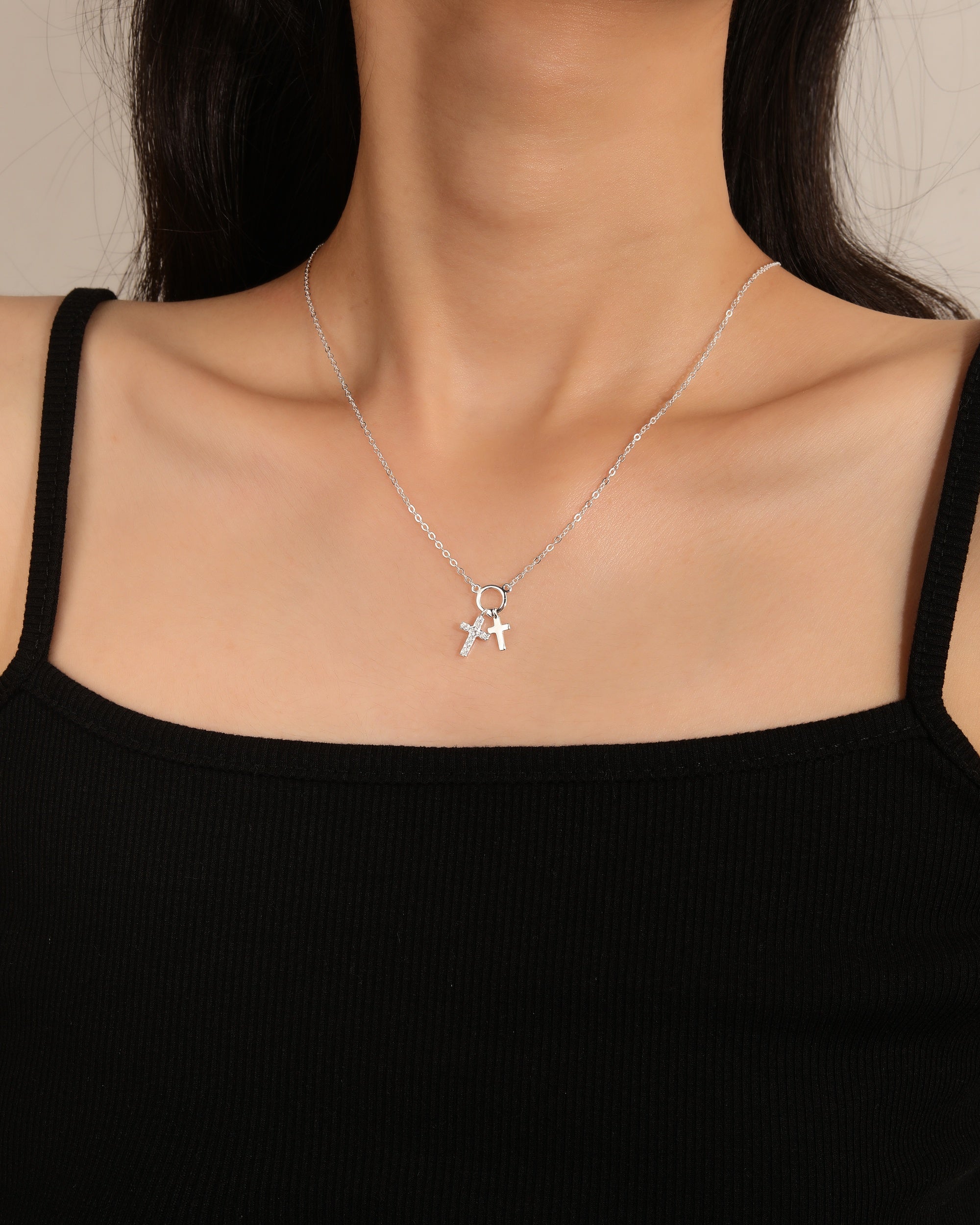 Collar de cruces con circonia blanca de 45+5cm en plateado