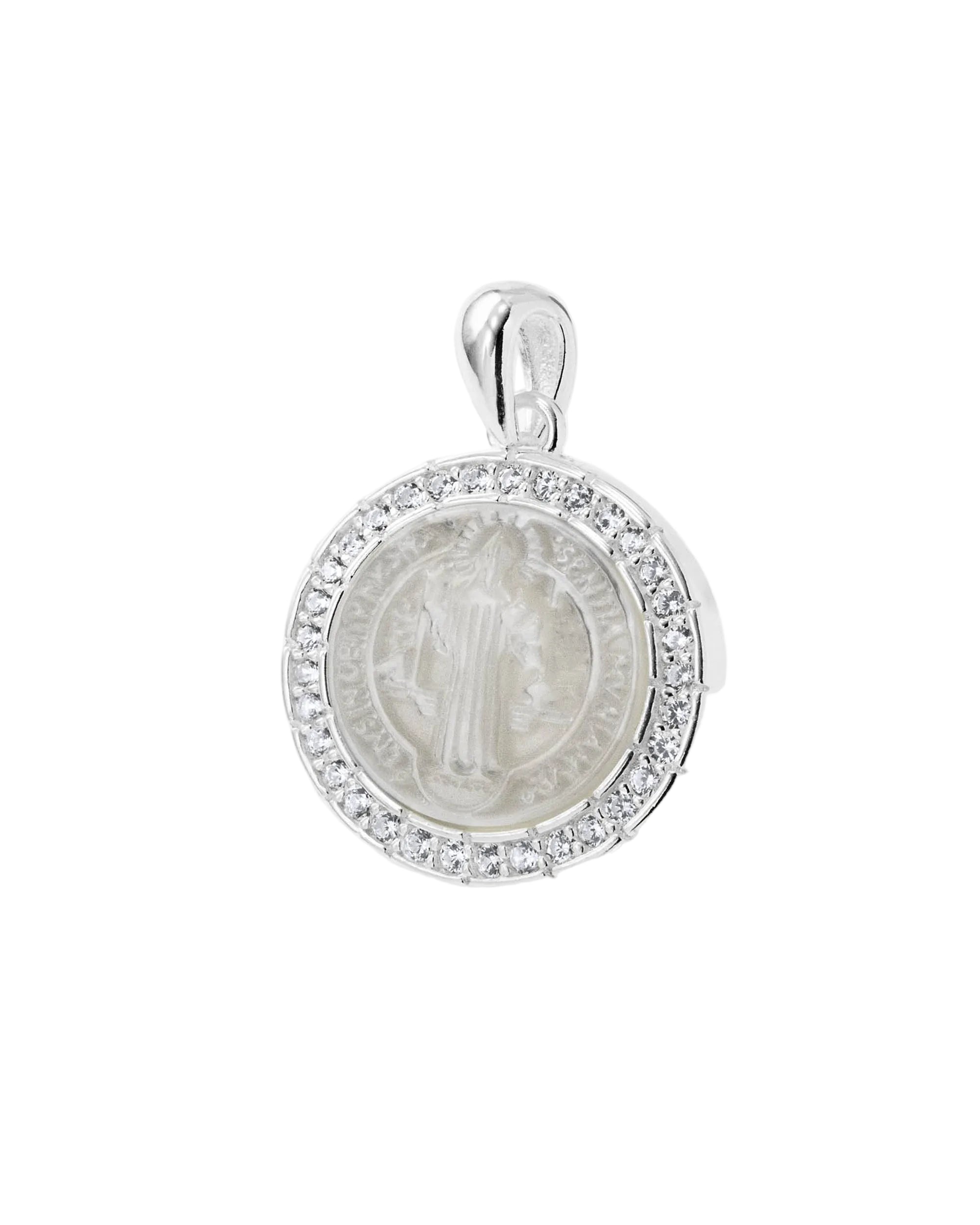 Medalla con madre perla de San Benito biselado con circonias blanca en plateado
