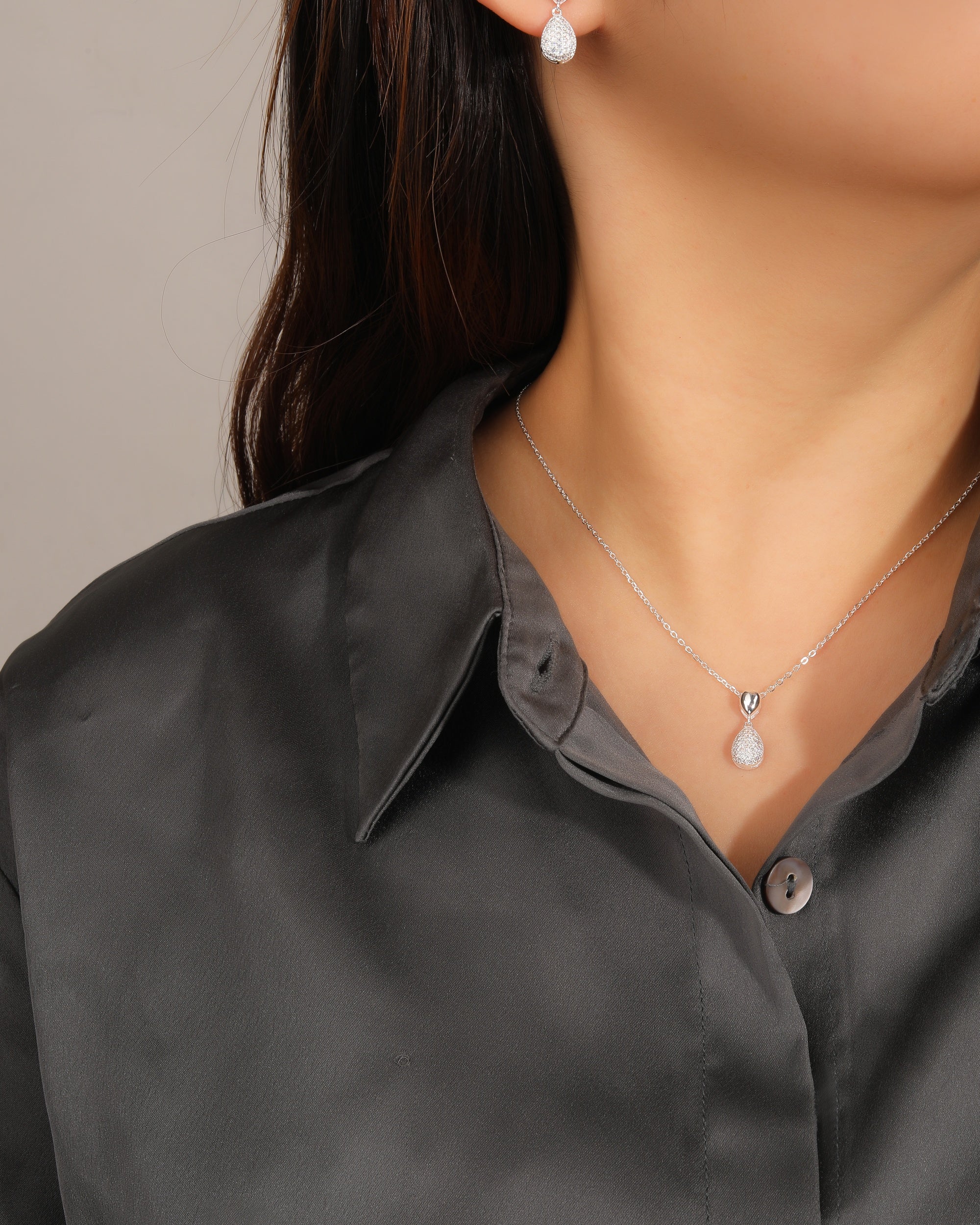 Juego gota lisa y con circonia blanca 45+5cm en plateado