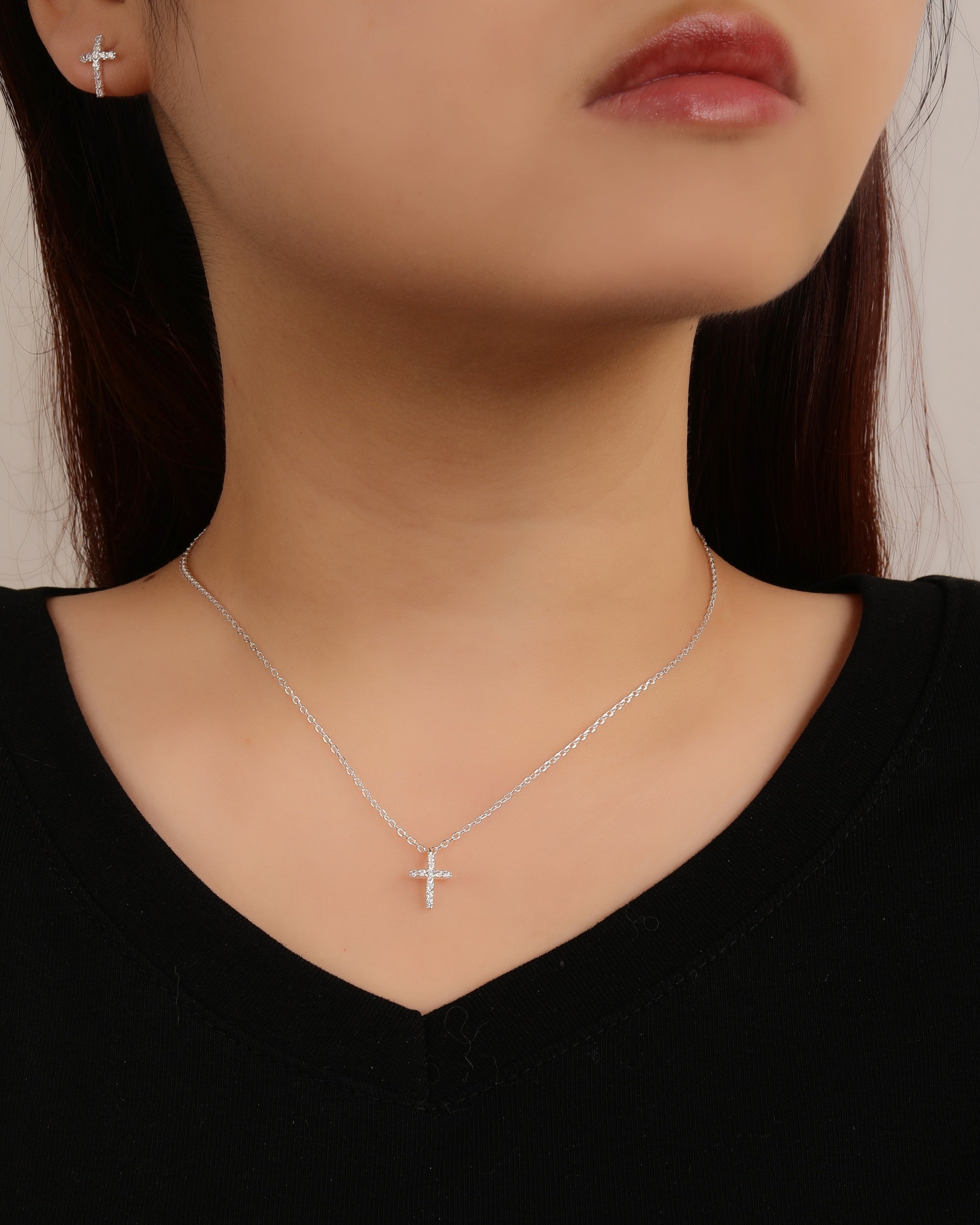 Juego sencillo de Cruces con circonia blanca 45+5cm en plateado