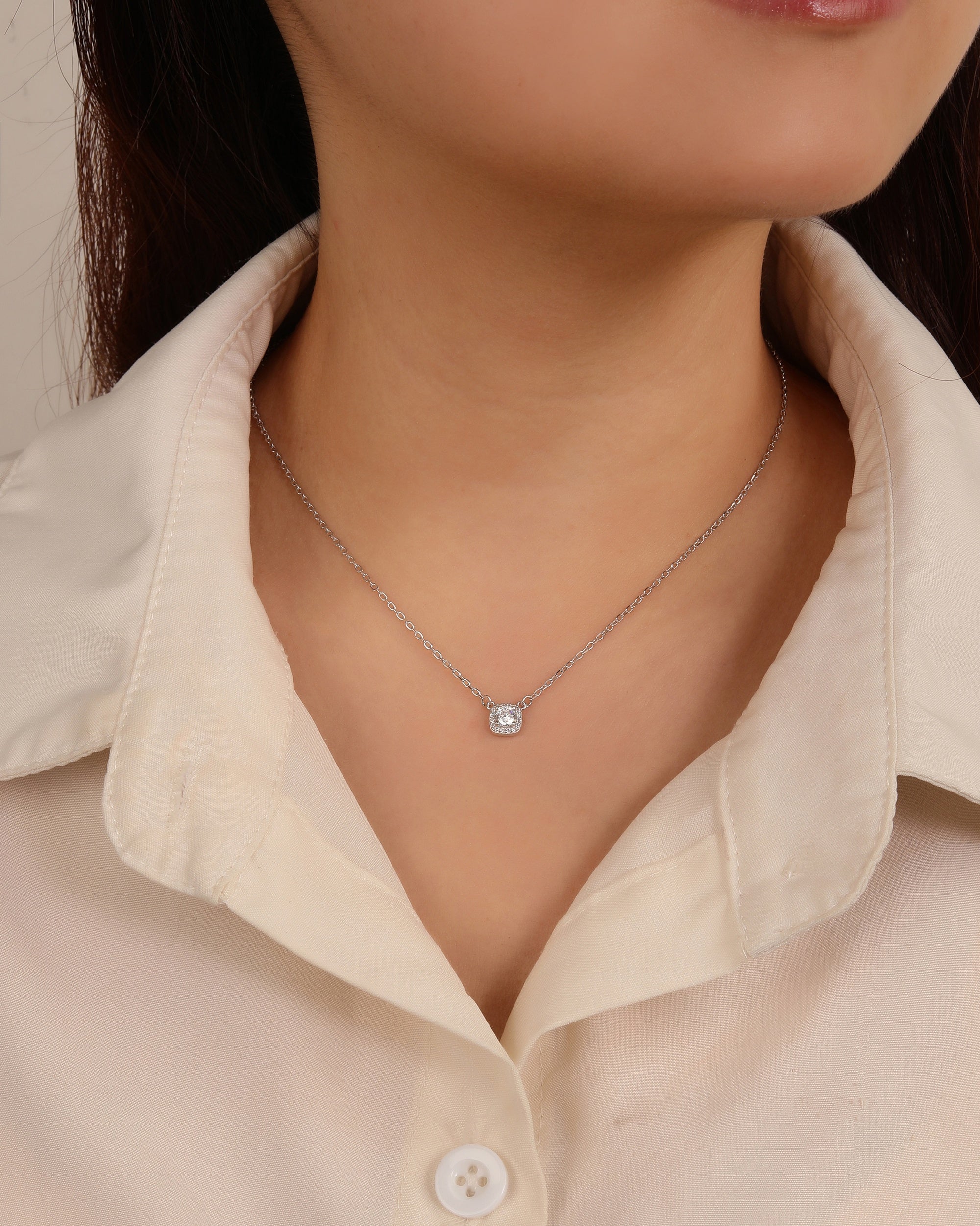 Juego collar y aretes de cuadrado con circonia blanca de 45+5cm en rodizado