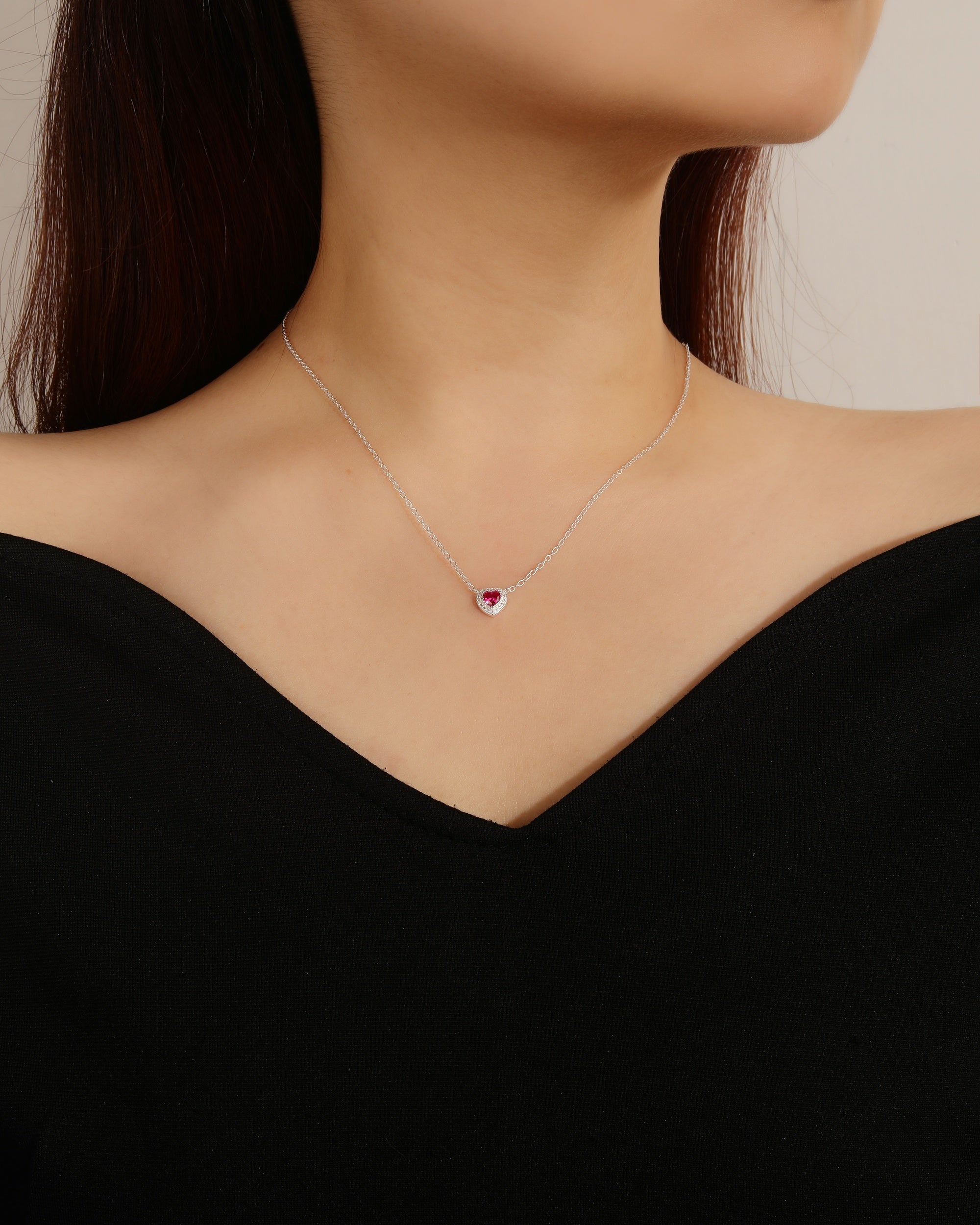 Juego collar y aretes de corazones con circonia de 45+5cm en plateado