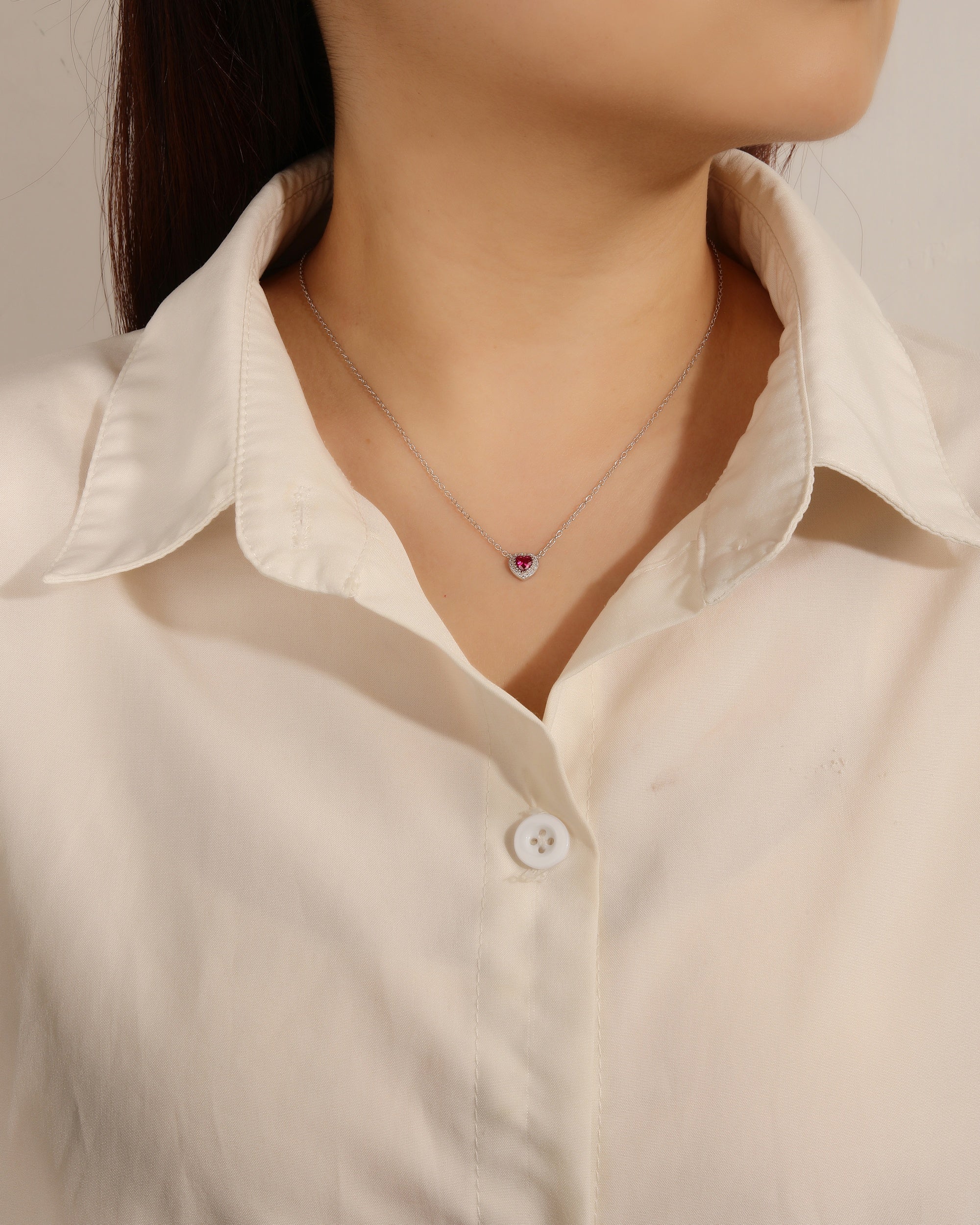 Juego collar y aretes de corazones con circonia de 45+5cm en rodizado