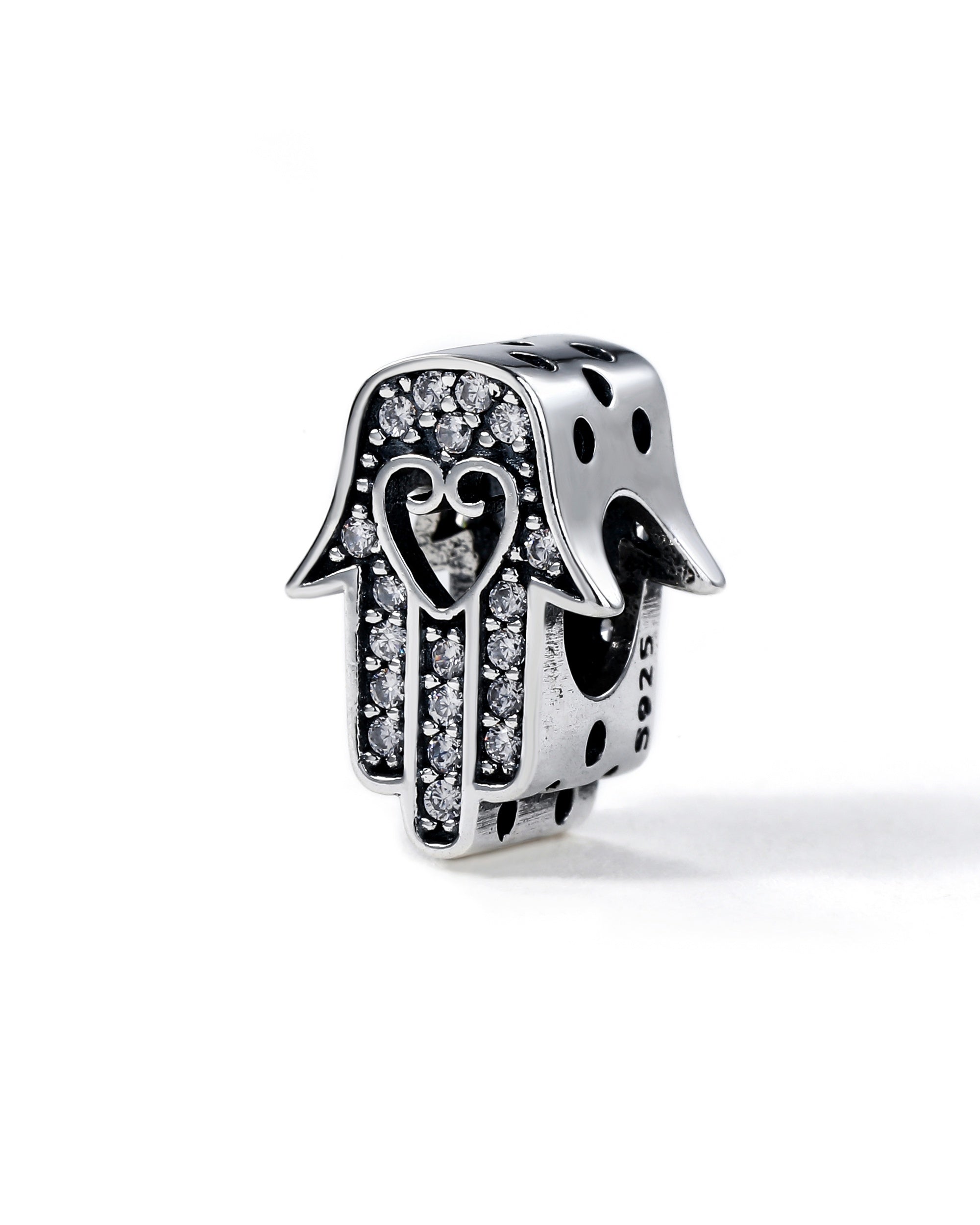 Charm separador de mano de fatima con circonia blanca en oxidada