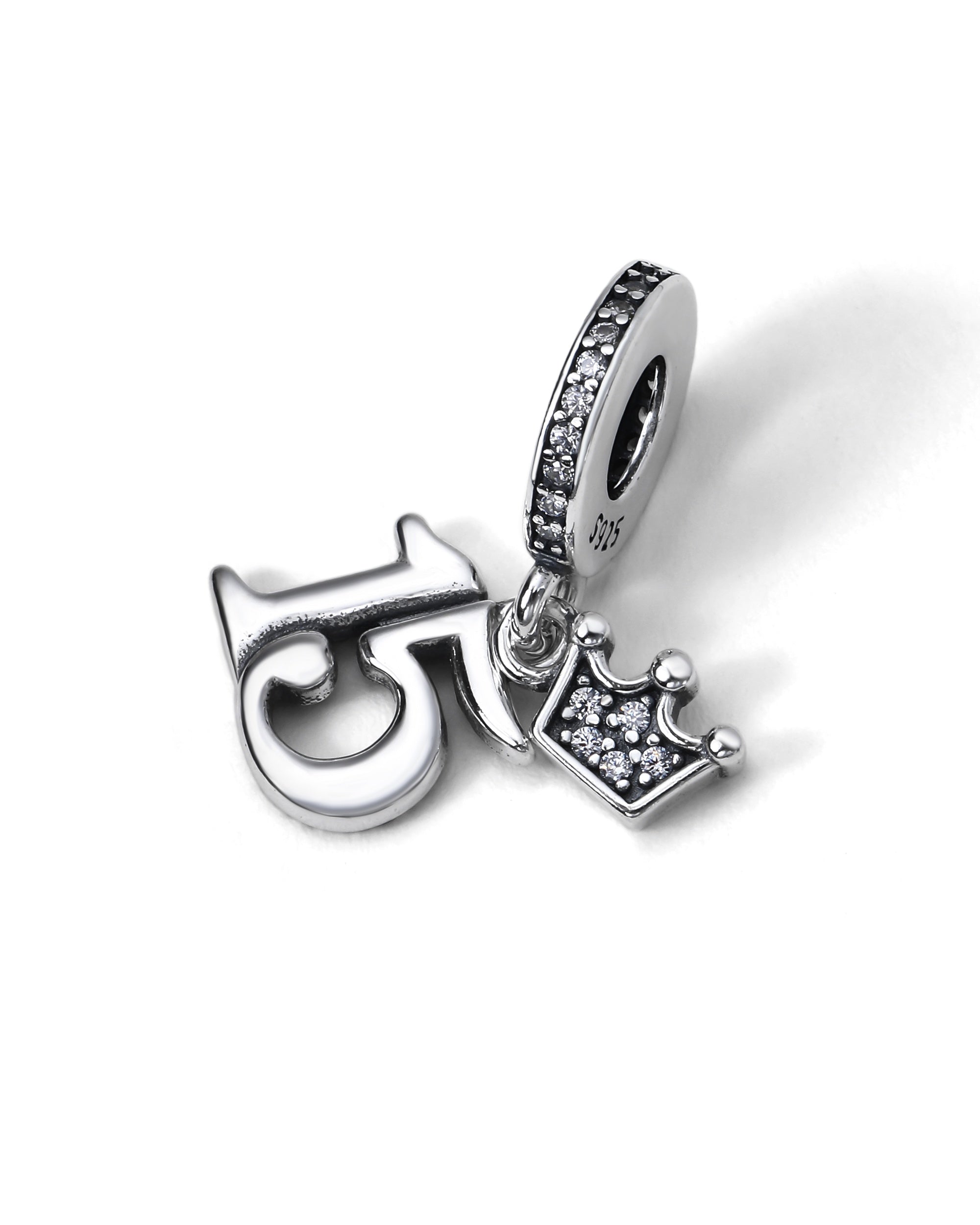 Charm colgante de 15 ai±os con circonia blanca en oxidada