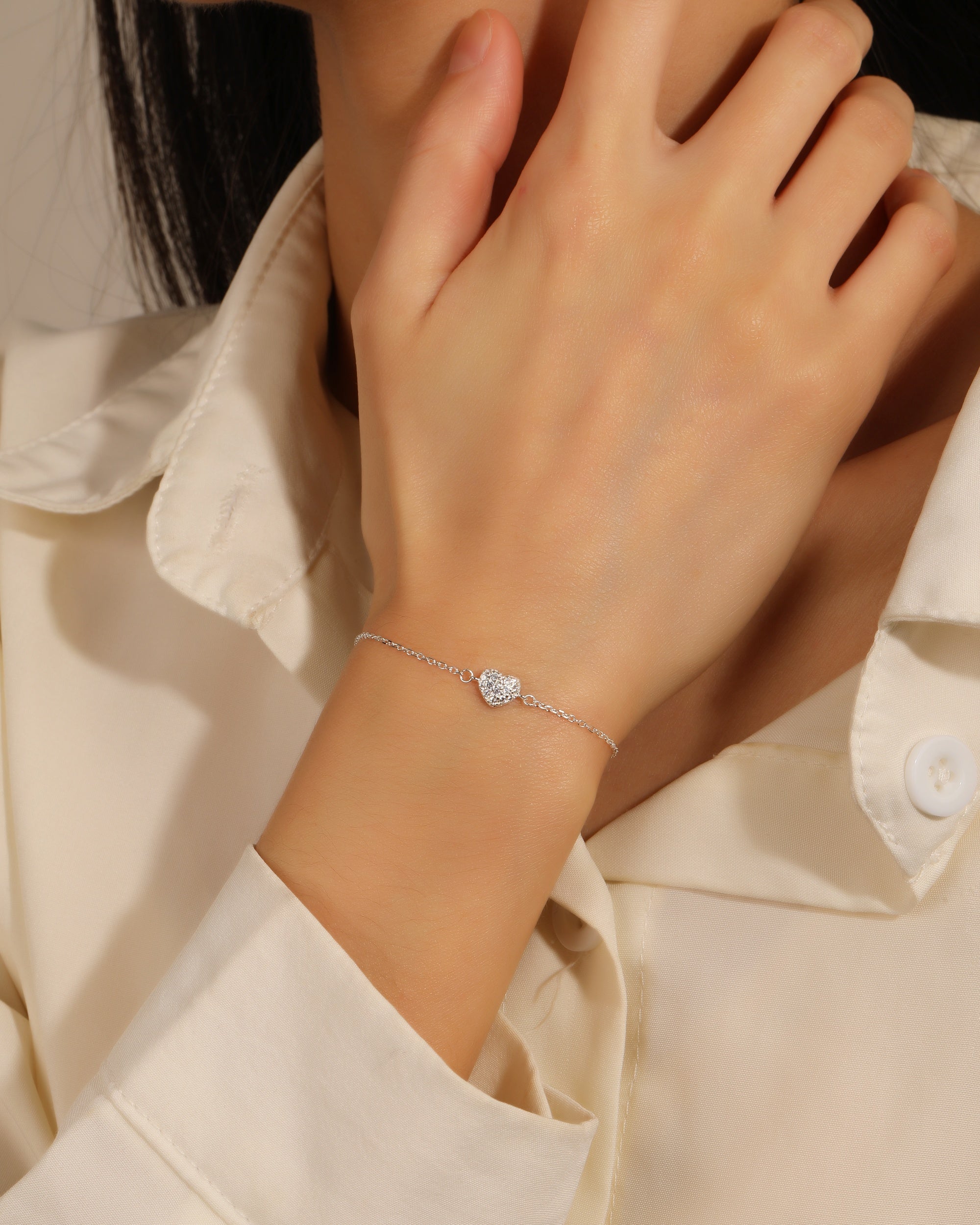 Pulsera sencilla de corazon con circonia blanca 17+3cm en plateado