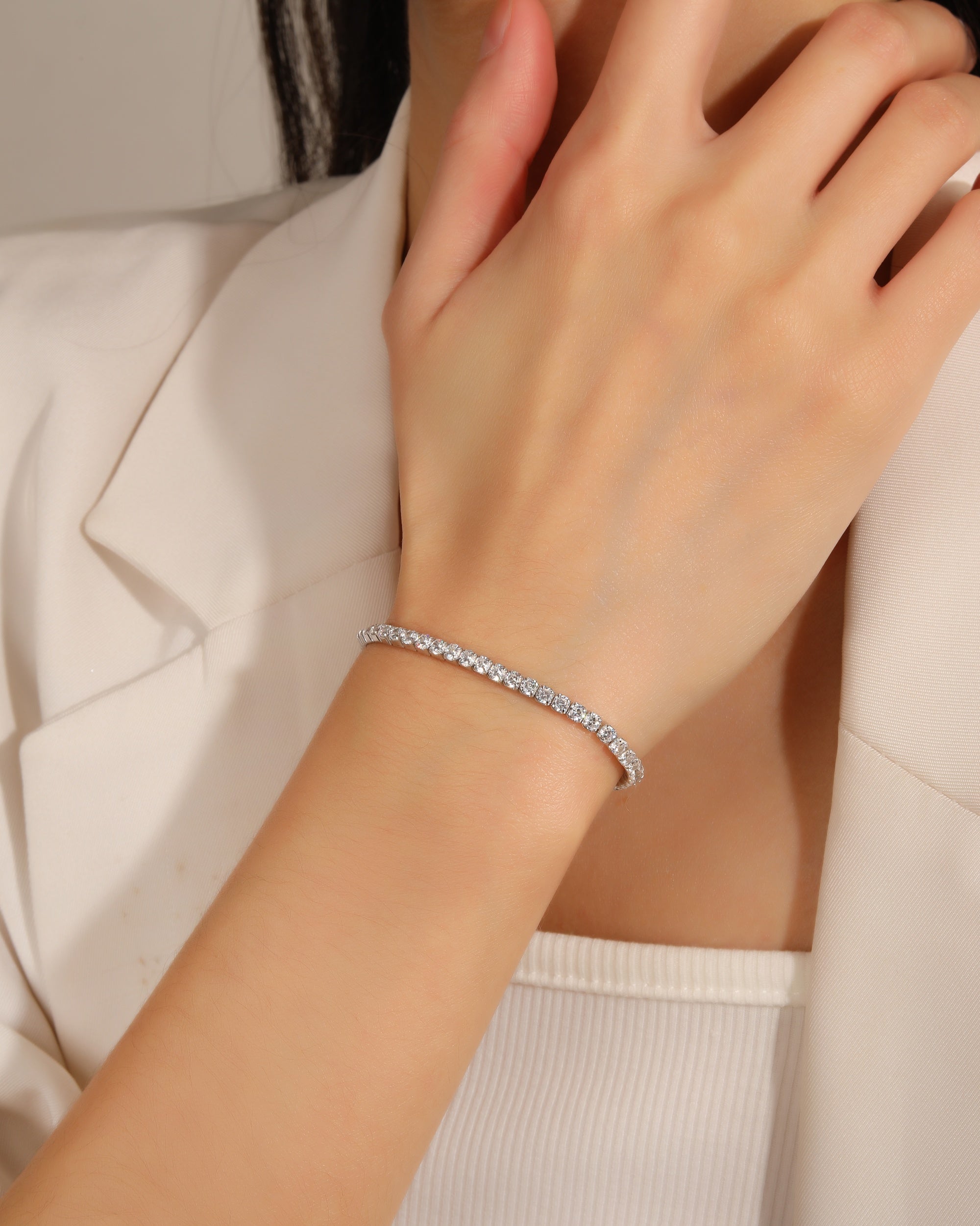 Pulsera tenis 2.5mm elastica con circonia redonda blanca 18cm en rodizado