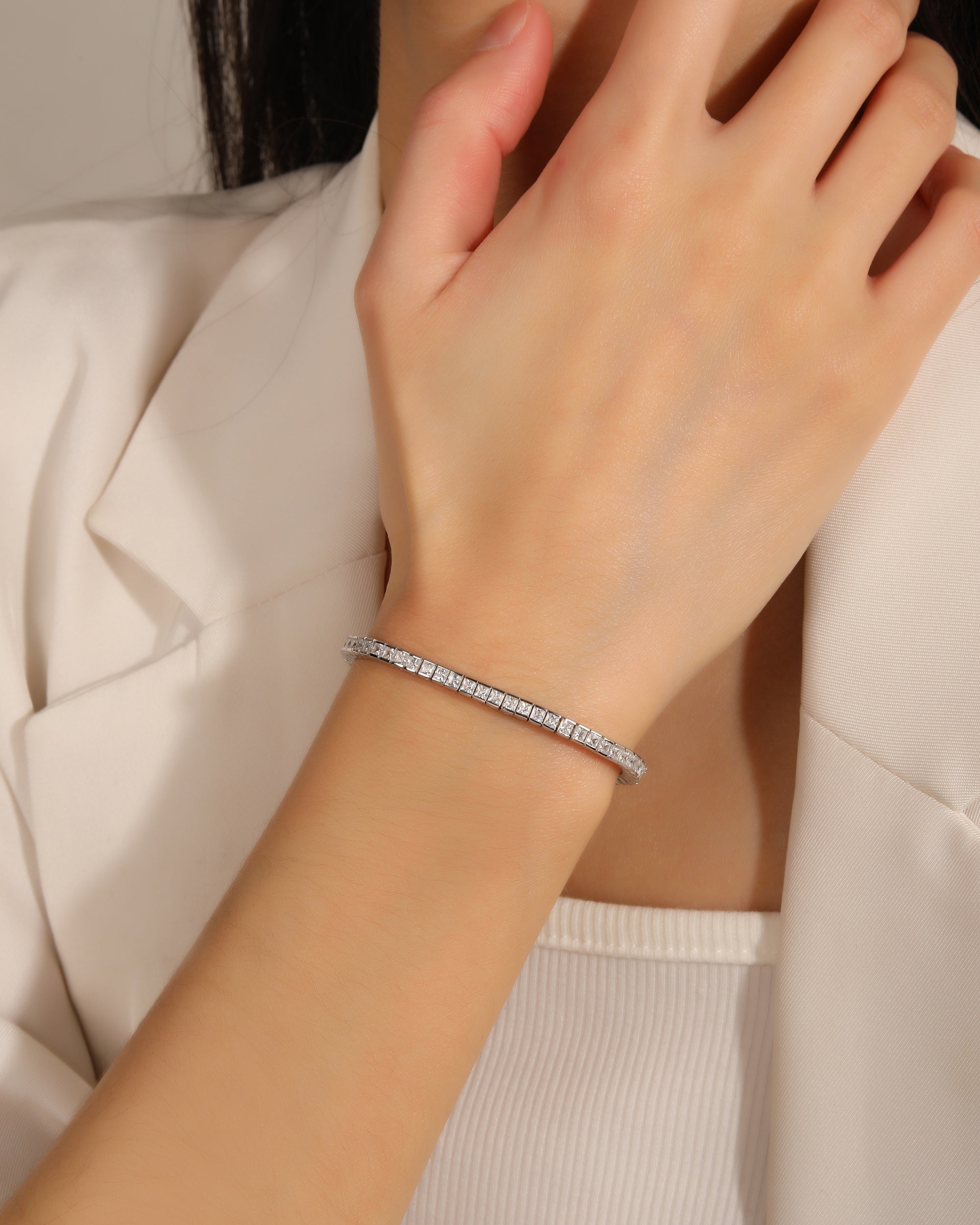 Pulsera tenis 2mm con circonia cuadrada blanca 18cm en rodizado